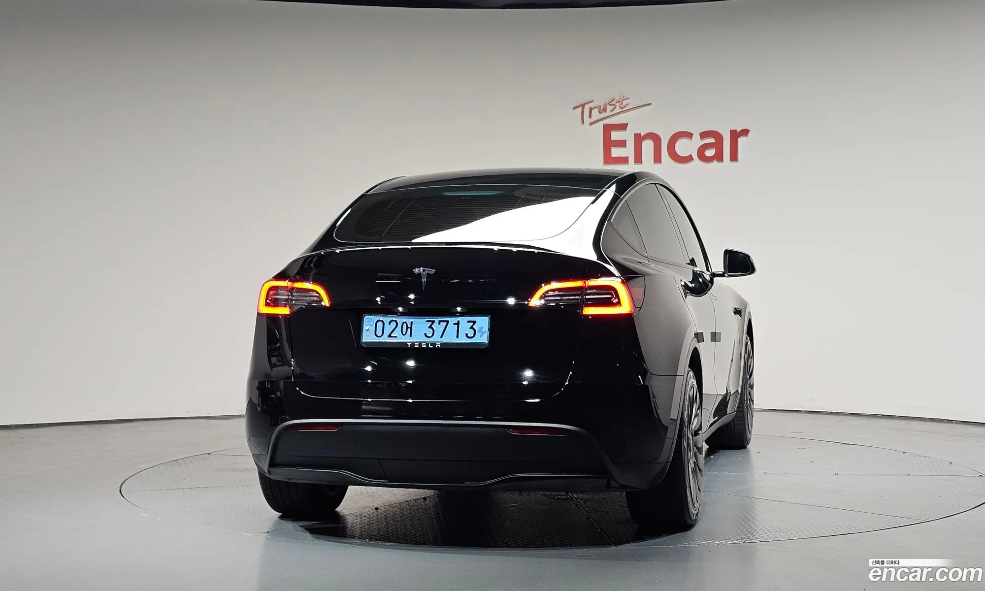 Tesla Model Y 2024 LRWYGCFS5RC426879 — 26