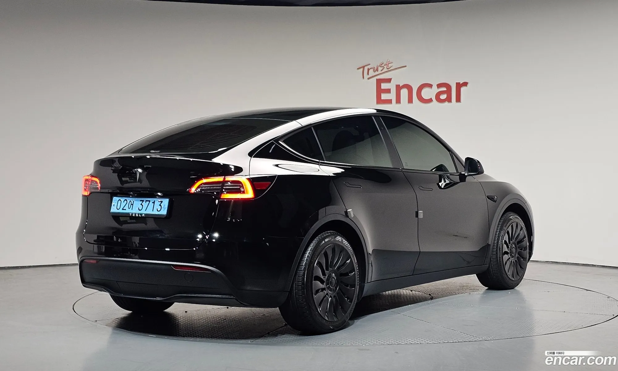 Tesla Model Y 2024 LRWYGCFS5RC426879 — 12