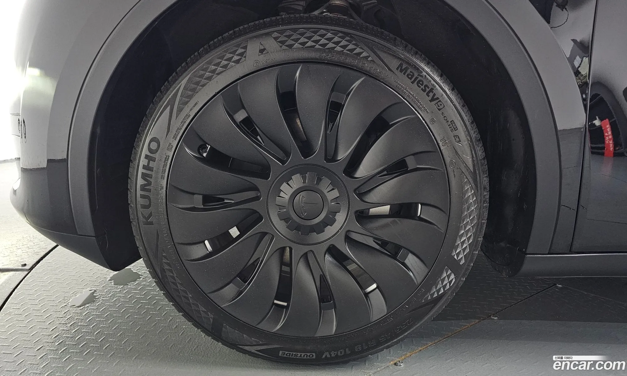 Tesla Model Y 2024 LRWYGCFS5RC426879 — 7