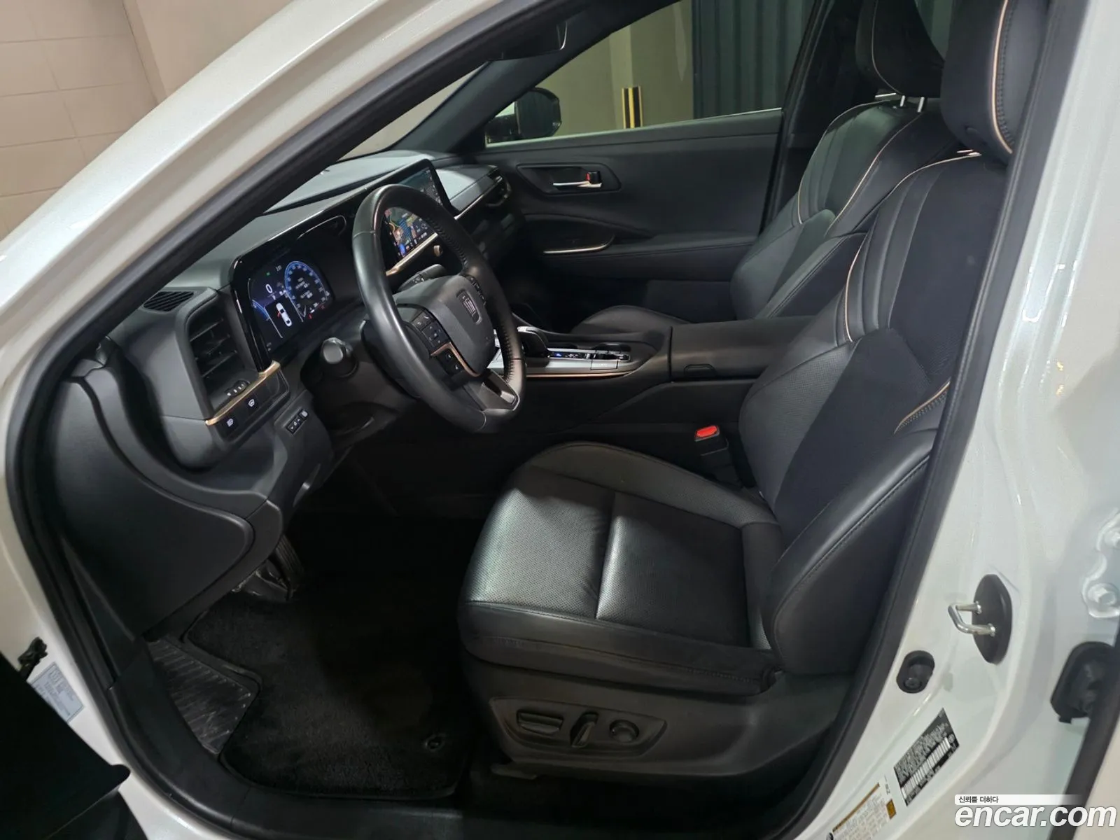 Toyota Crown Crossover 2023 — 17