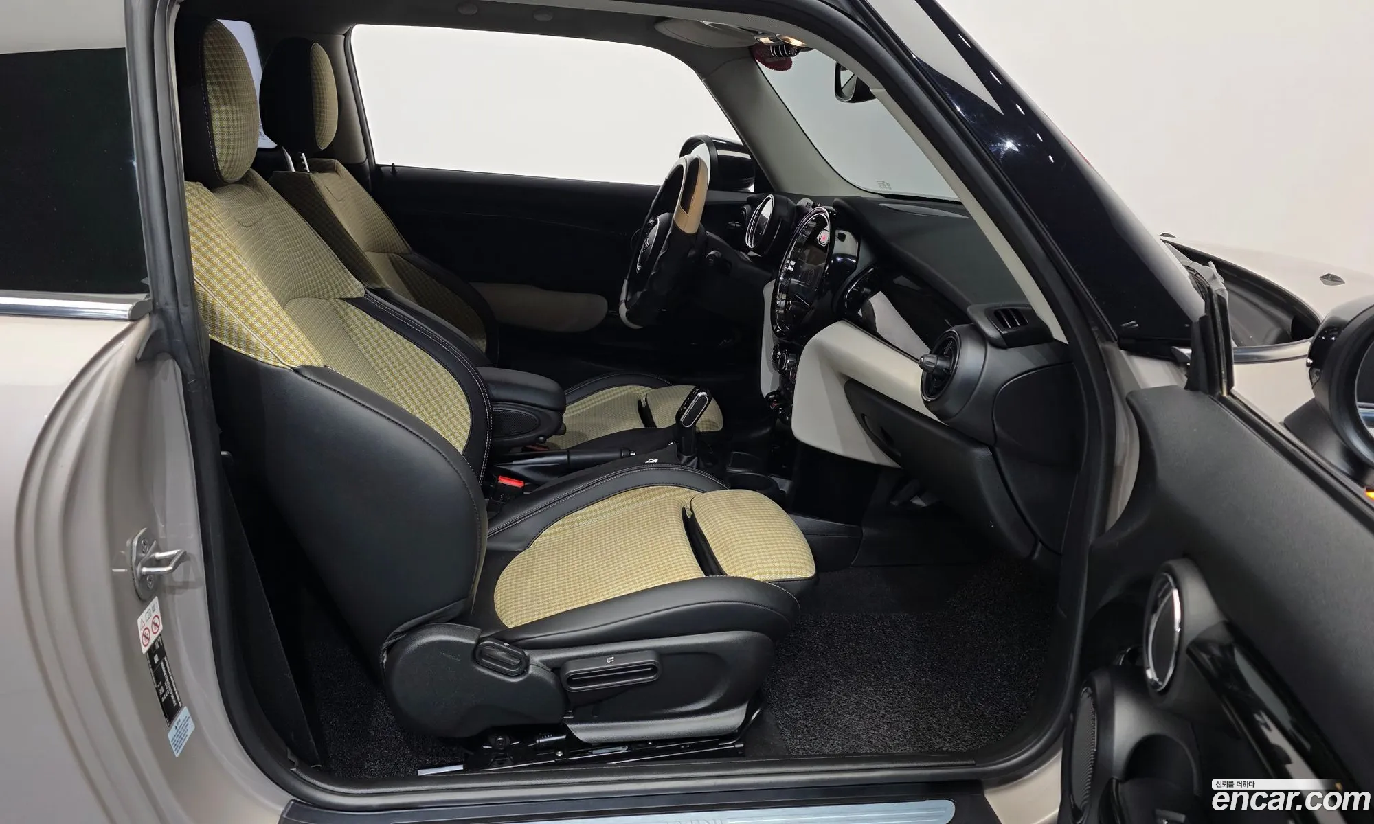 Mini Cooper 2021 WMW41DH07N2P98161 — 24