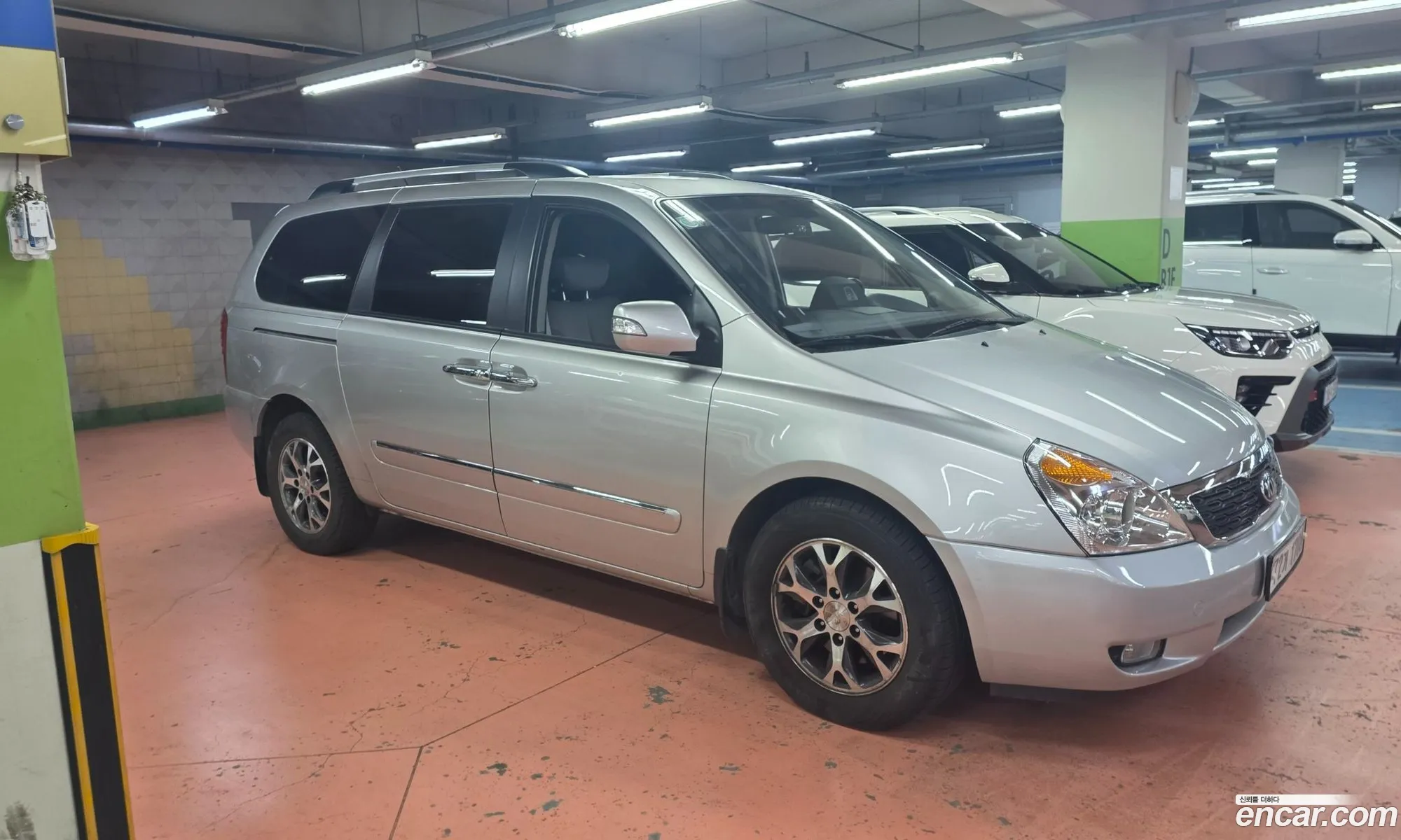 Kia Carnival R 2013 — 3