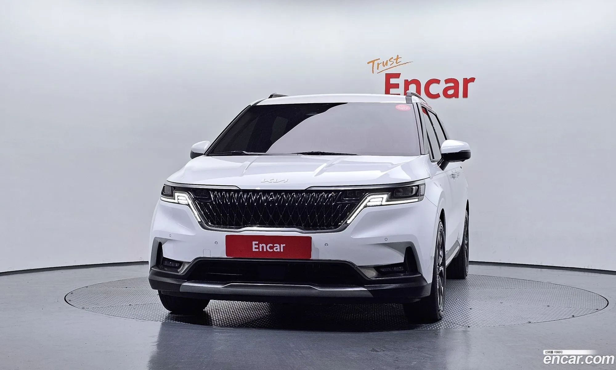 Kia Carnival 2023 KNANC81BBPS367958 — 4