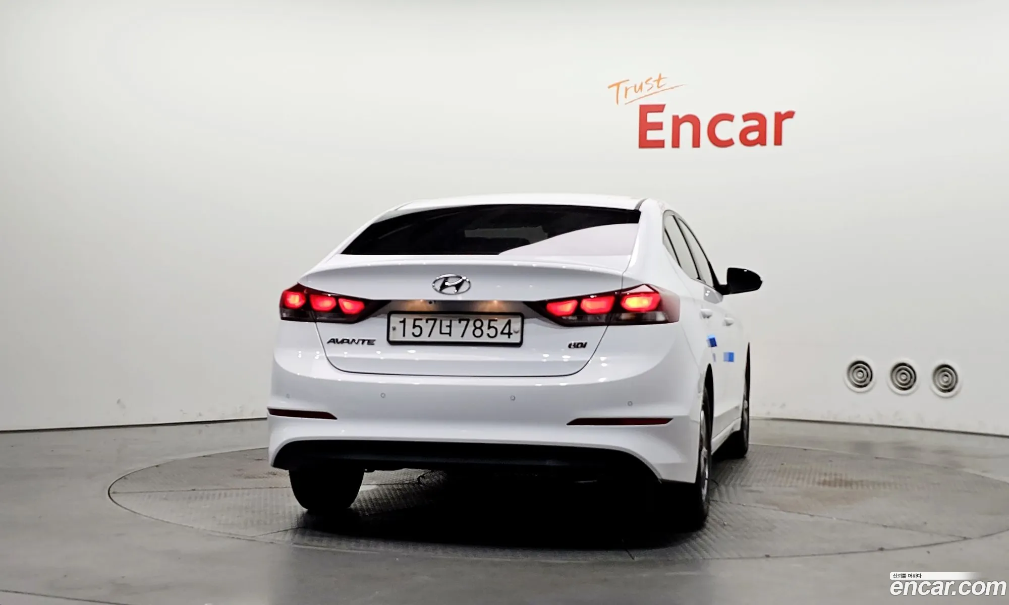 Hyundai Elantra AD 2016 — 4