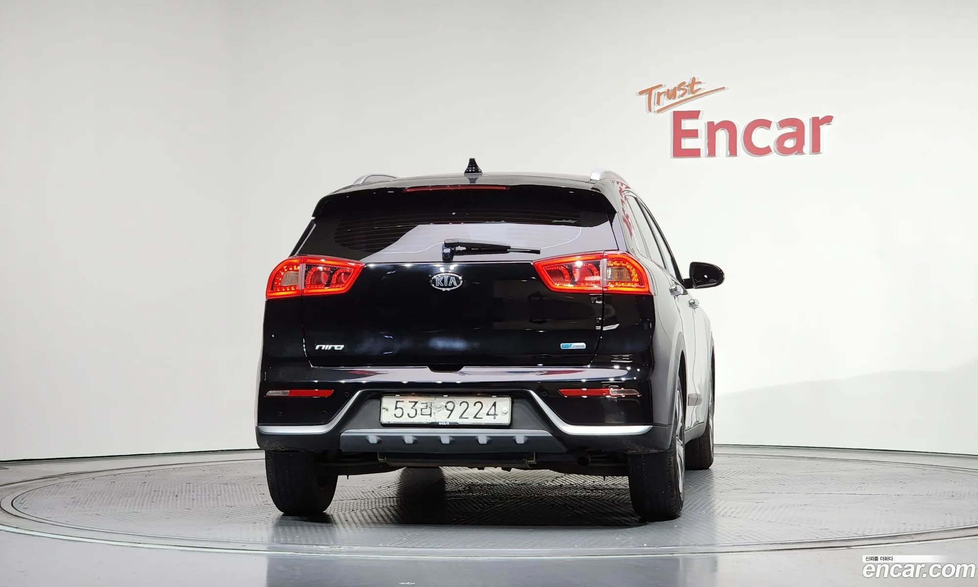 Kia Niro 2017 — 2