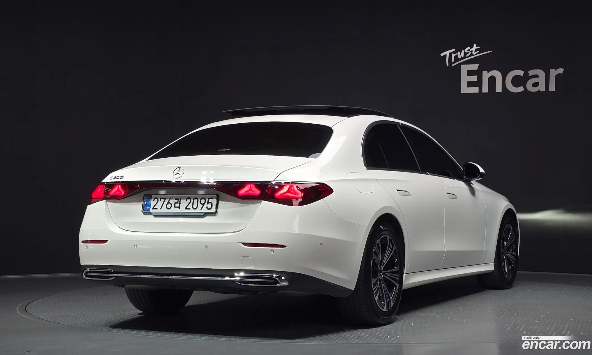 Mercedes-Benz E-Class W214 2025 — 19