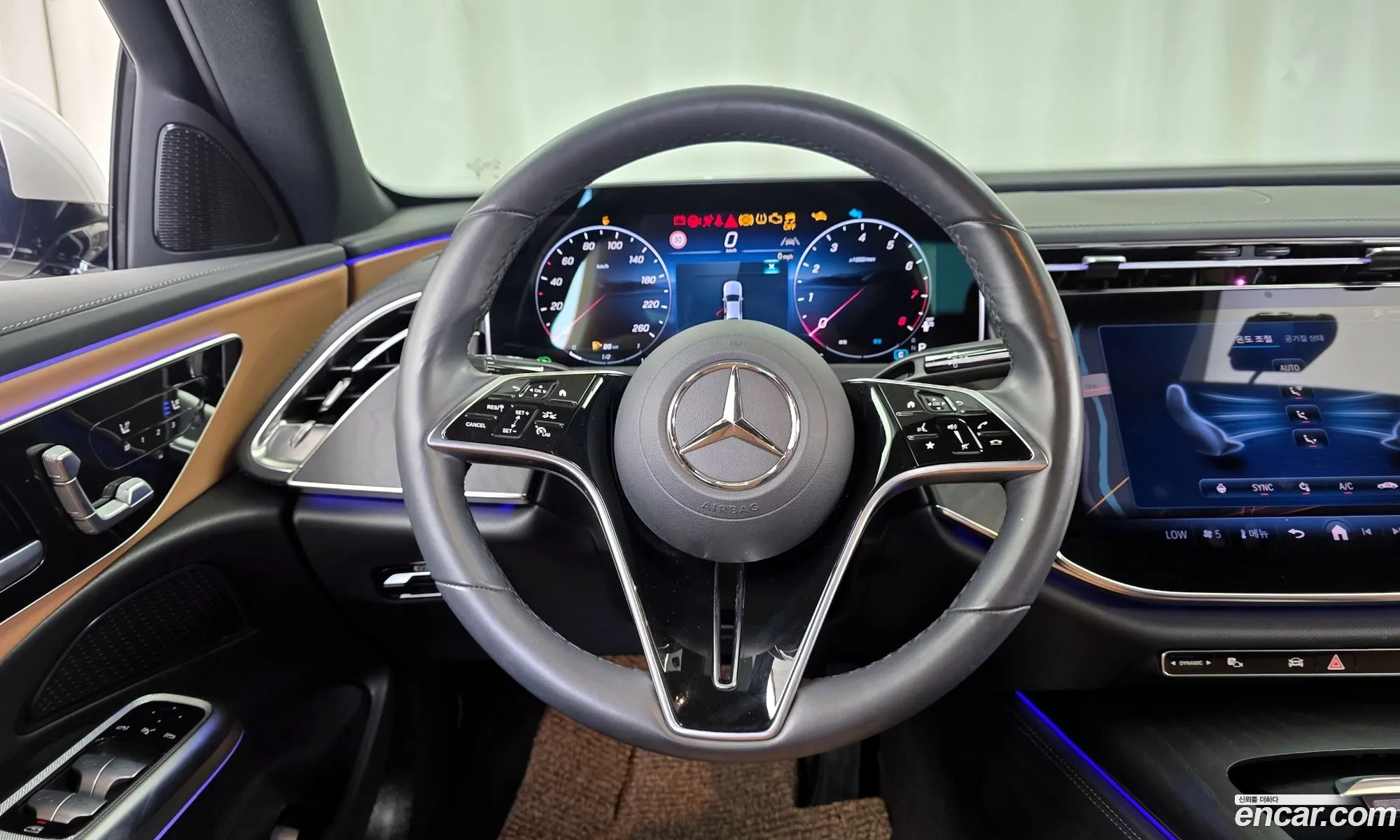 Mercedes-Benz E-Class W214 2025 — 25