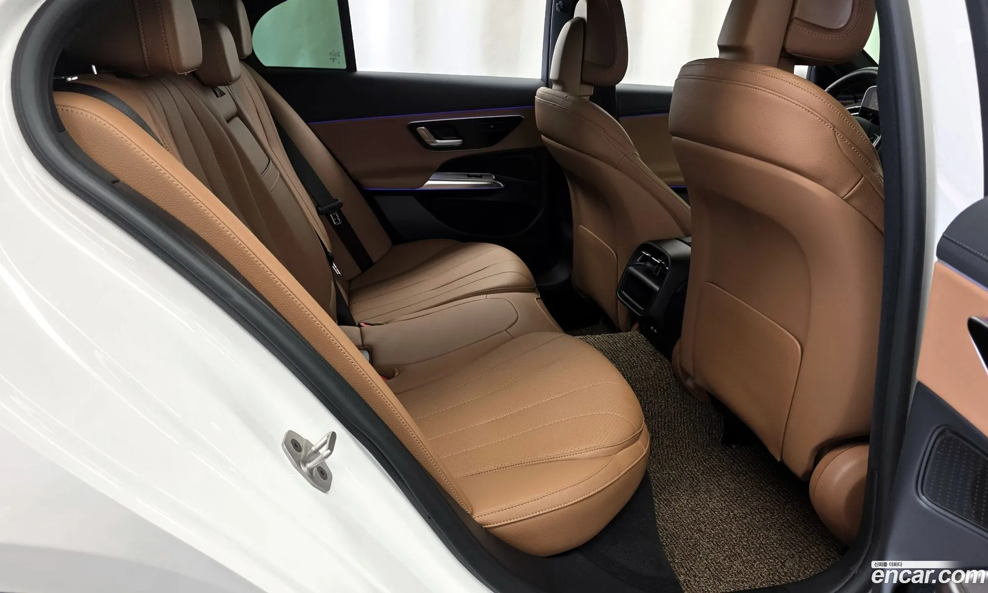Mercedes-Benz E-Class W214 2025 — 24