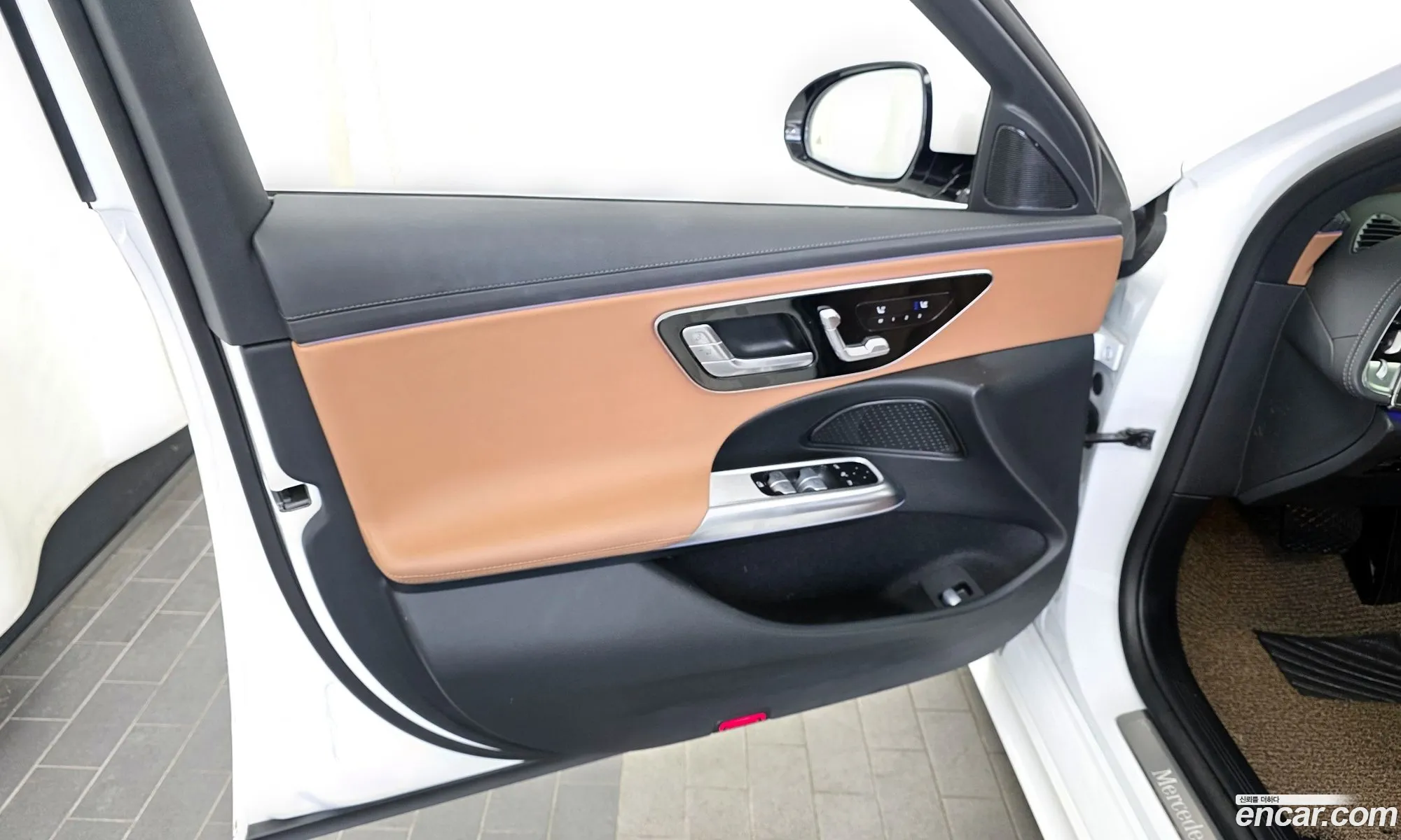 Mercedes-Benz E-Class W214 2025 — 4