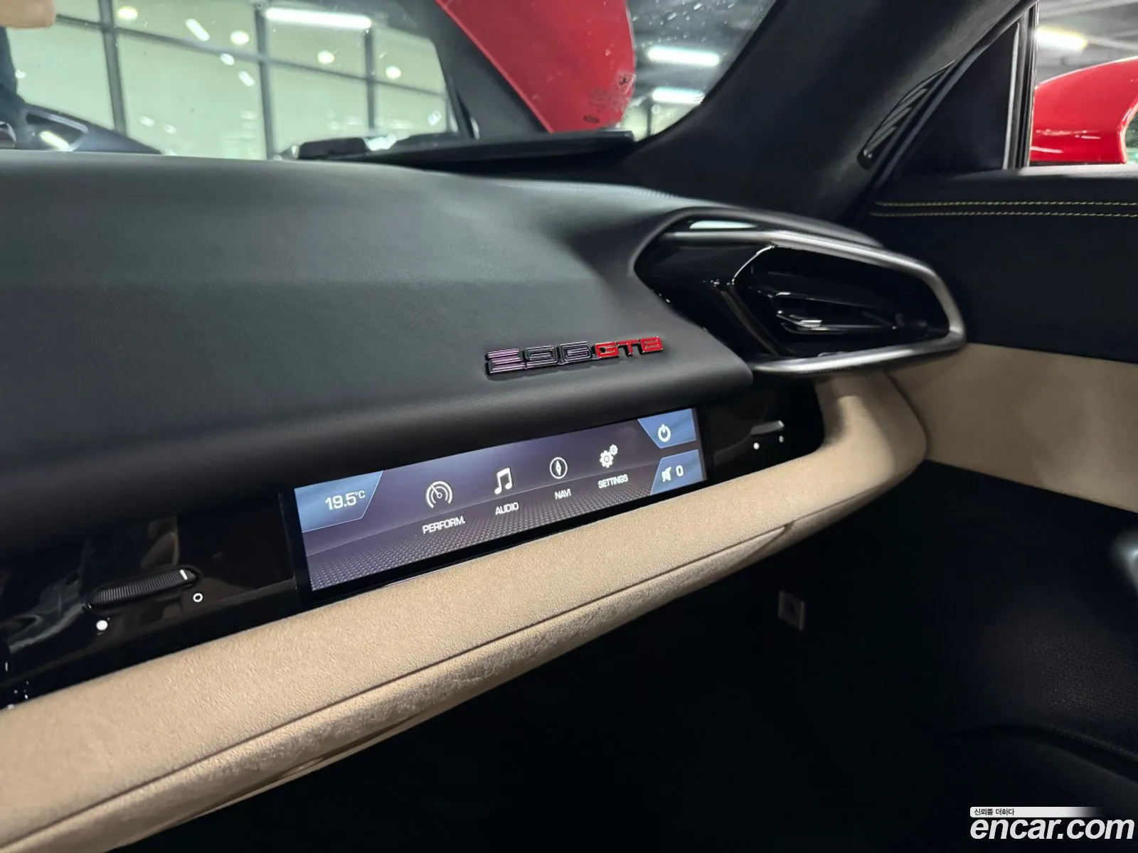 Ferrari 296 GTB 2023 — 11