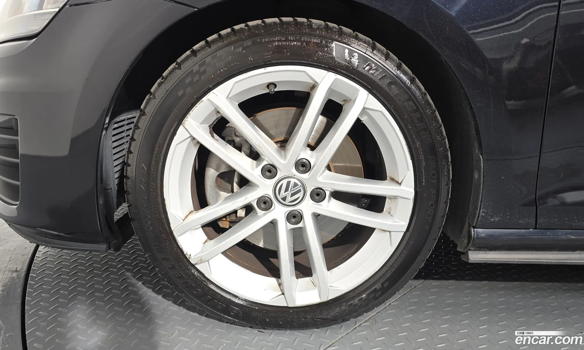 Volkswagen Golf 7th Gen 2014 — 8