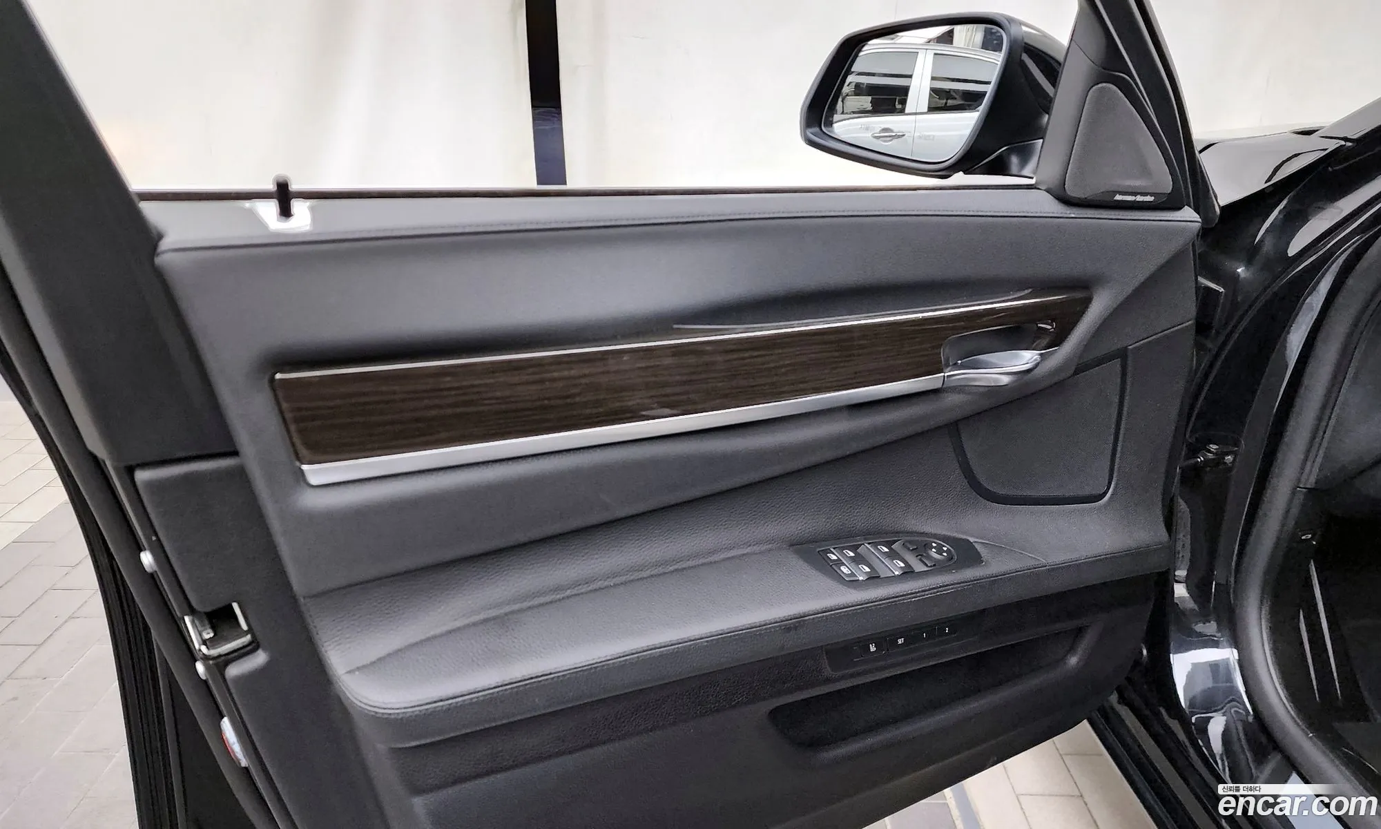 BMW 7 Series 2015 — 9