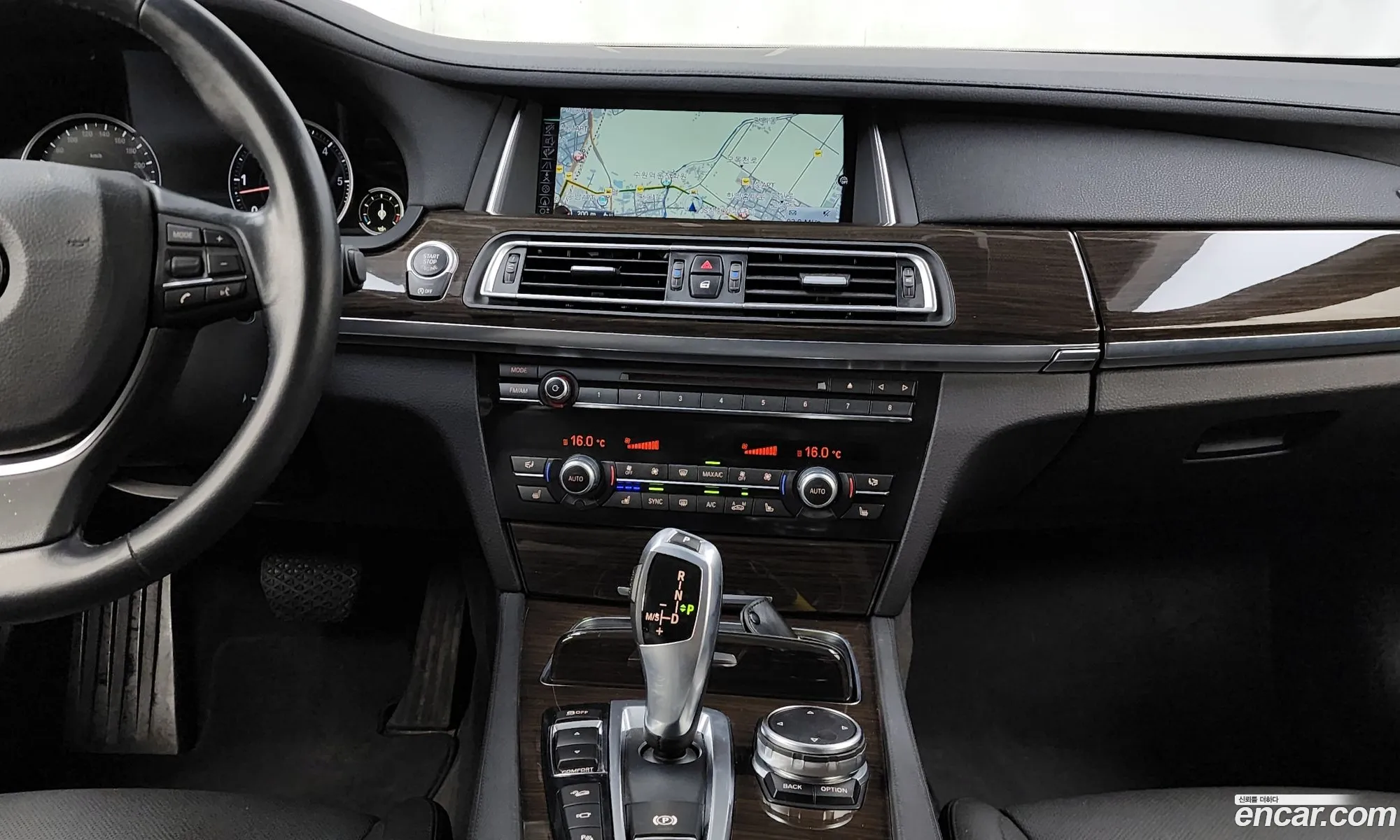 BMW 7 Series 2015 — 12
