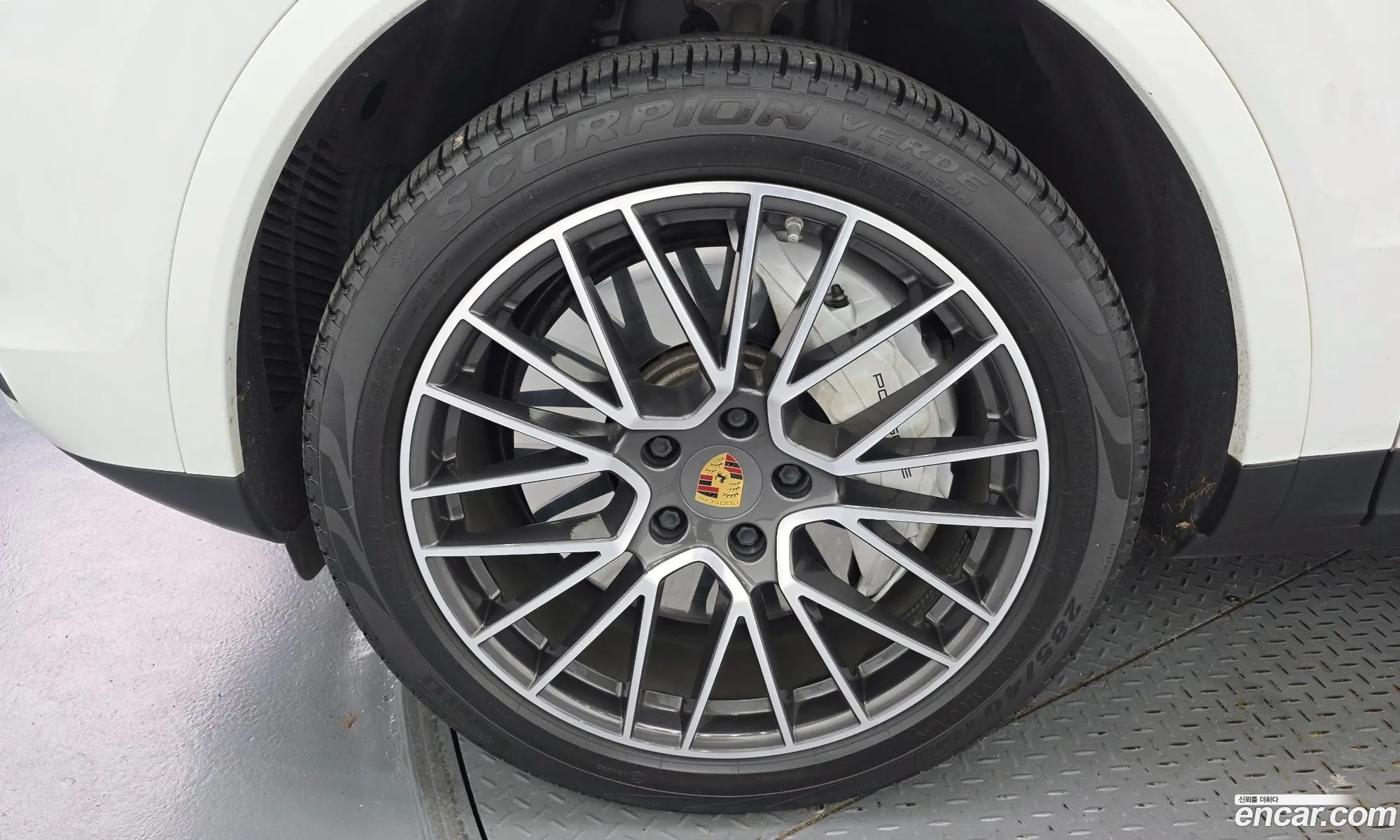 Porsche Cayenne 2019 WP1AA29Y6KDA17353 — 25