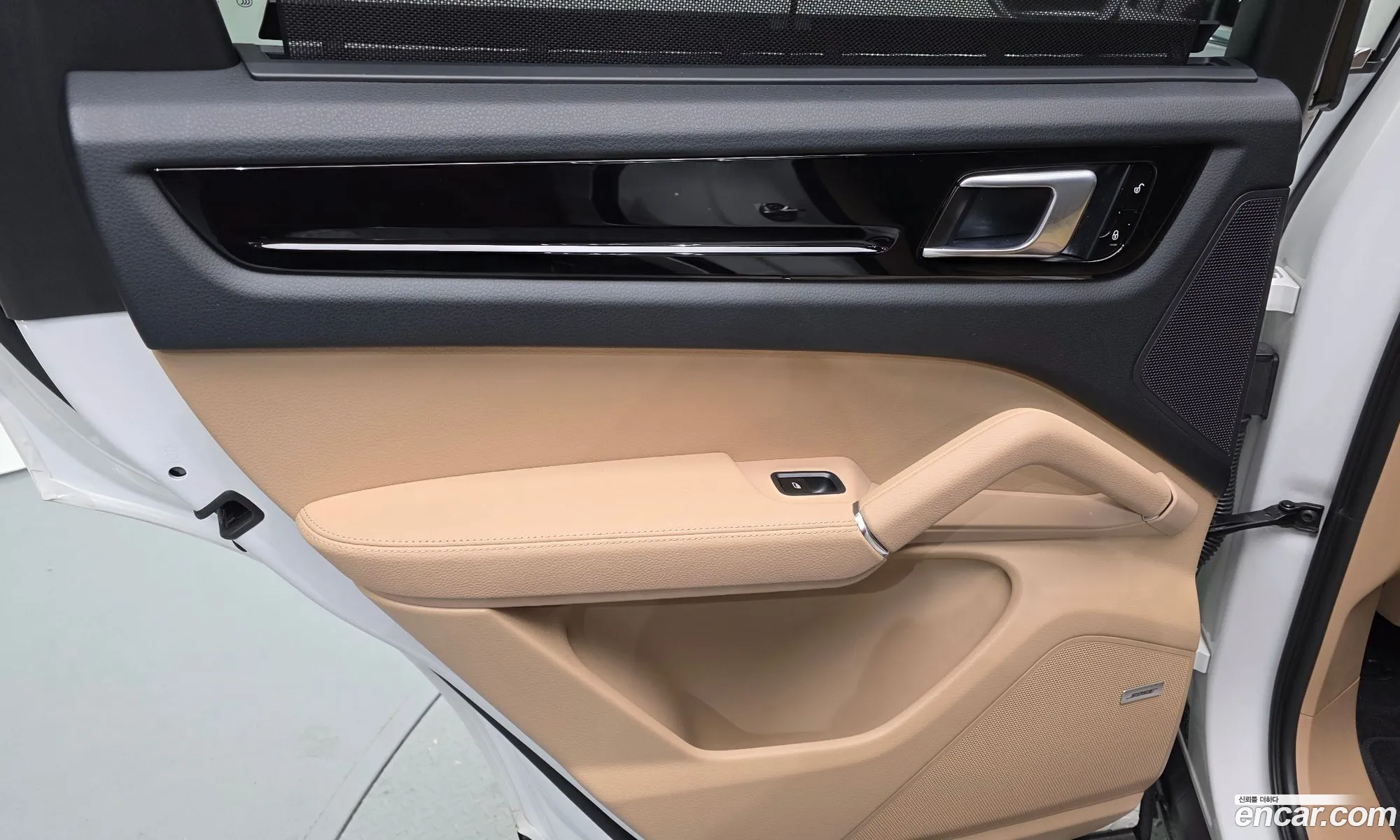 Porsche Cayenne 2019 WP1AA29Y6KDA17353 — 16