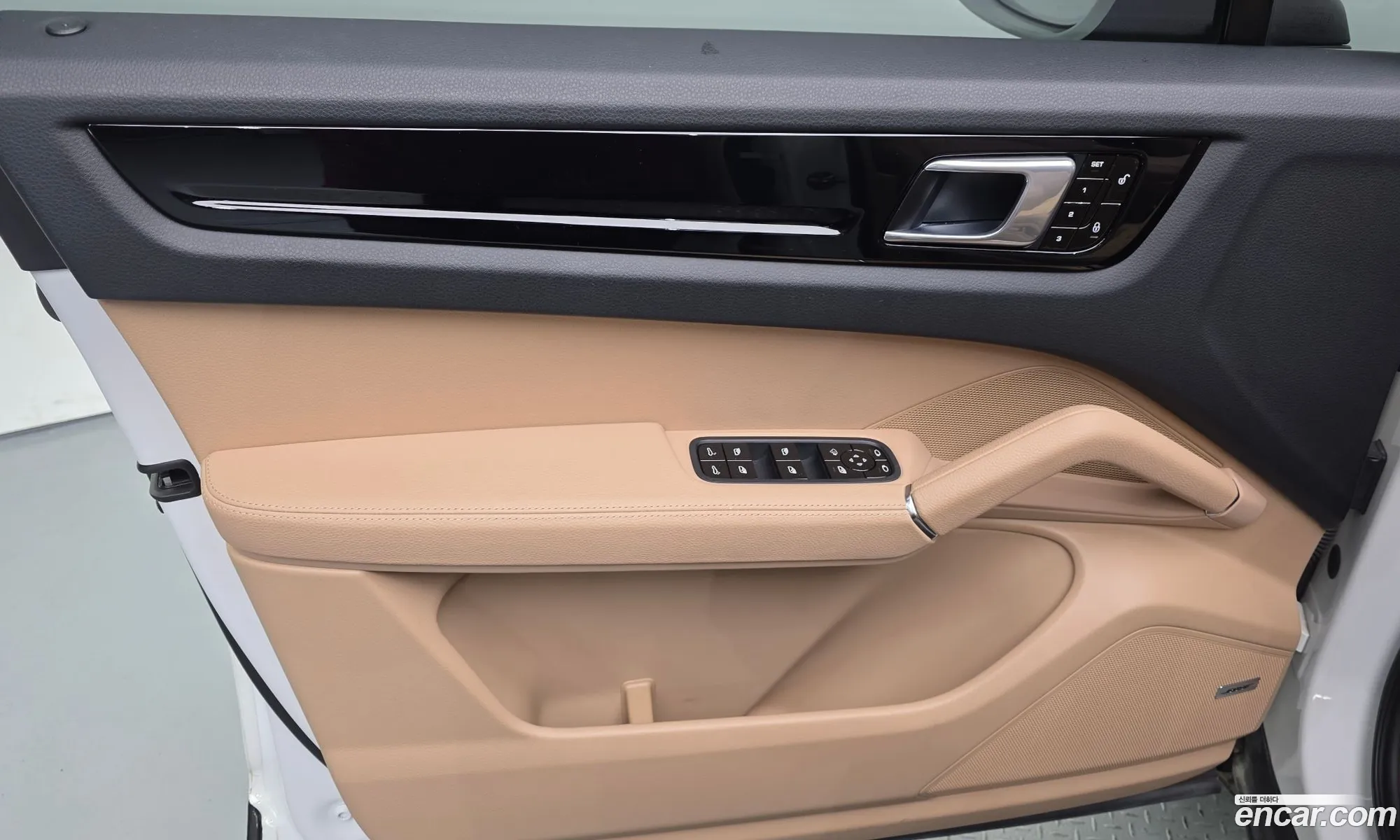 Porsche Cayenne 2019 WP1AA29Y6KDA17353 — 2