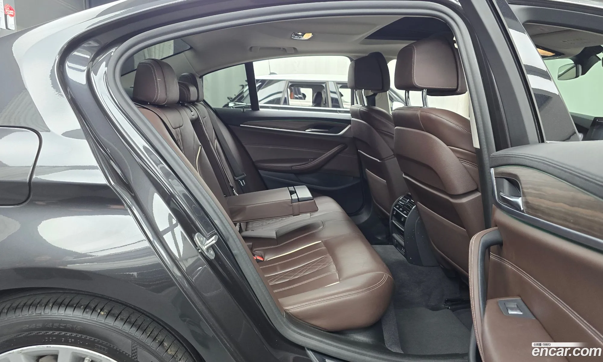 BMW 5 Series 2019 WBAJR5105LCD17748 — 18