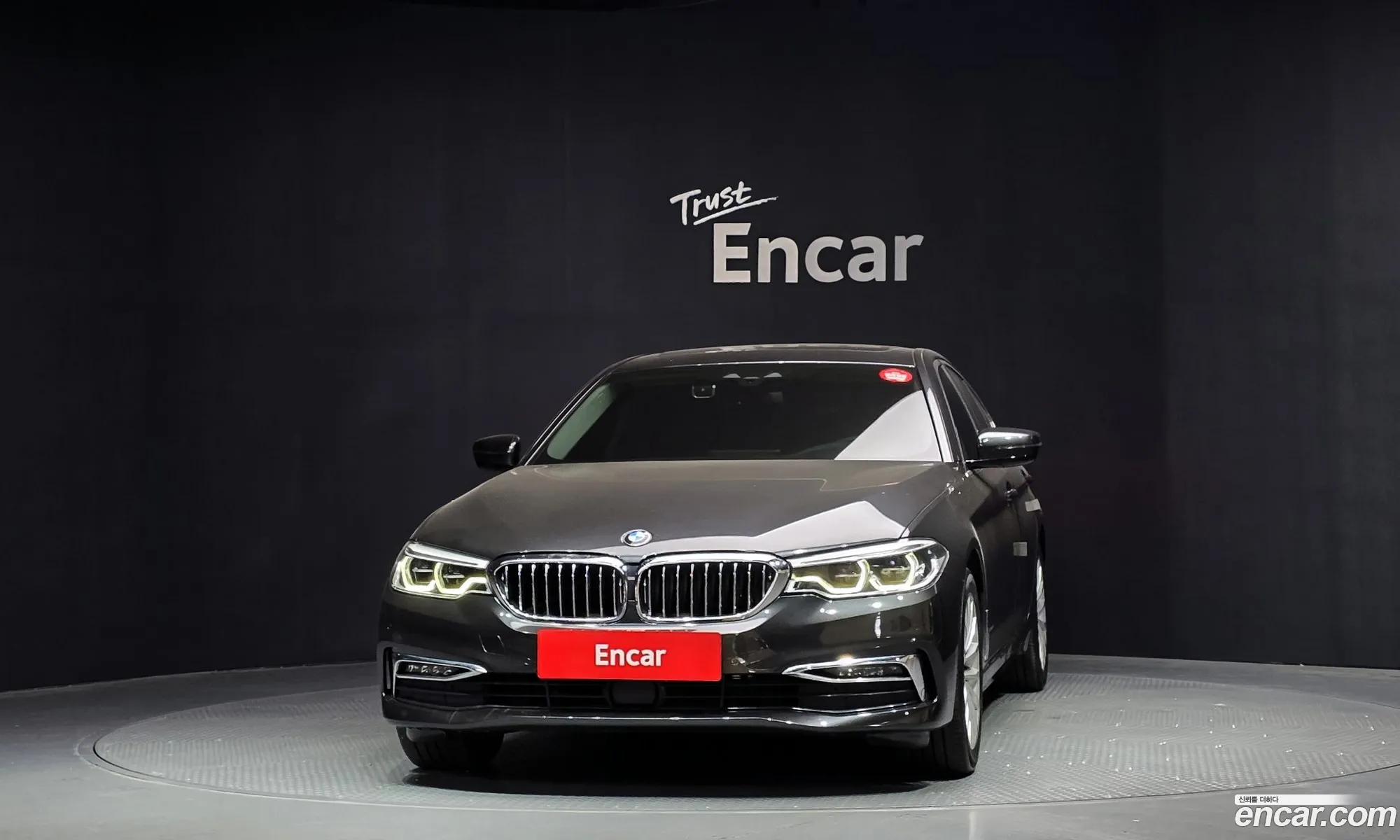 BMW 5 Series 2019 WBAJR5105LCD17748 — 17