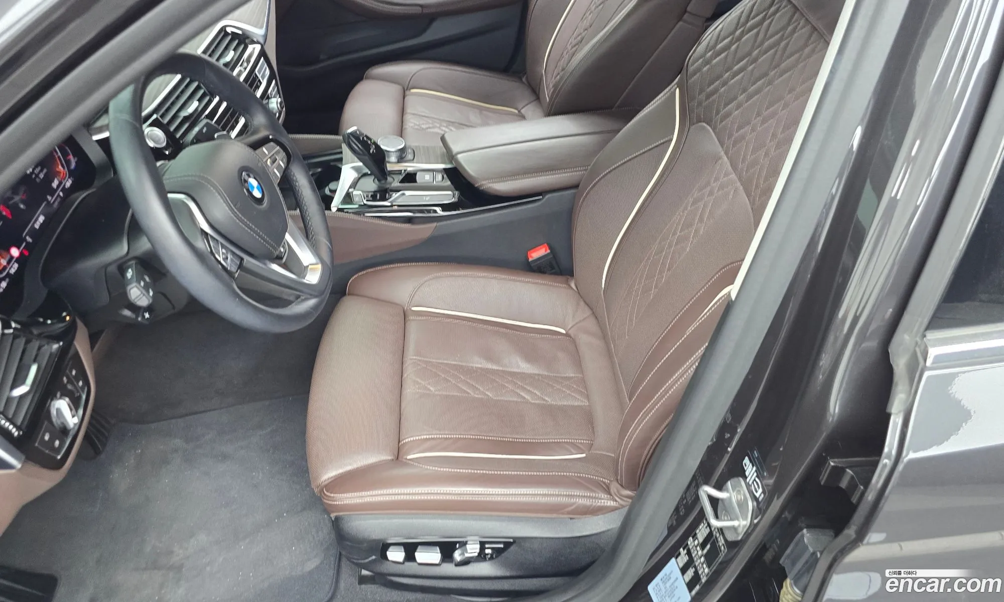 BMW 5 Series 2019 WBAJR5105LCD17748 — 14