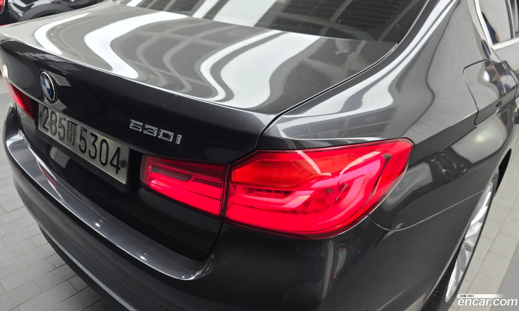 BMW 5 Series 2019 WBAJR5105LCD17748 — 7
