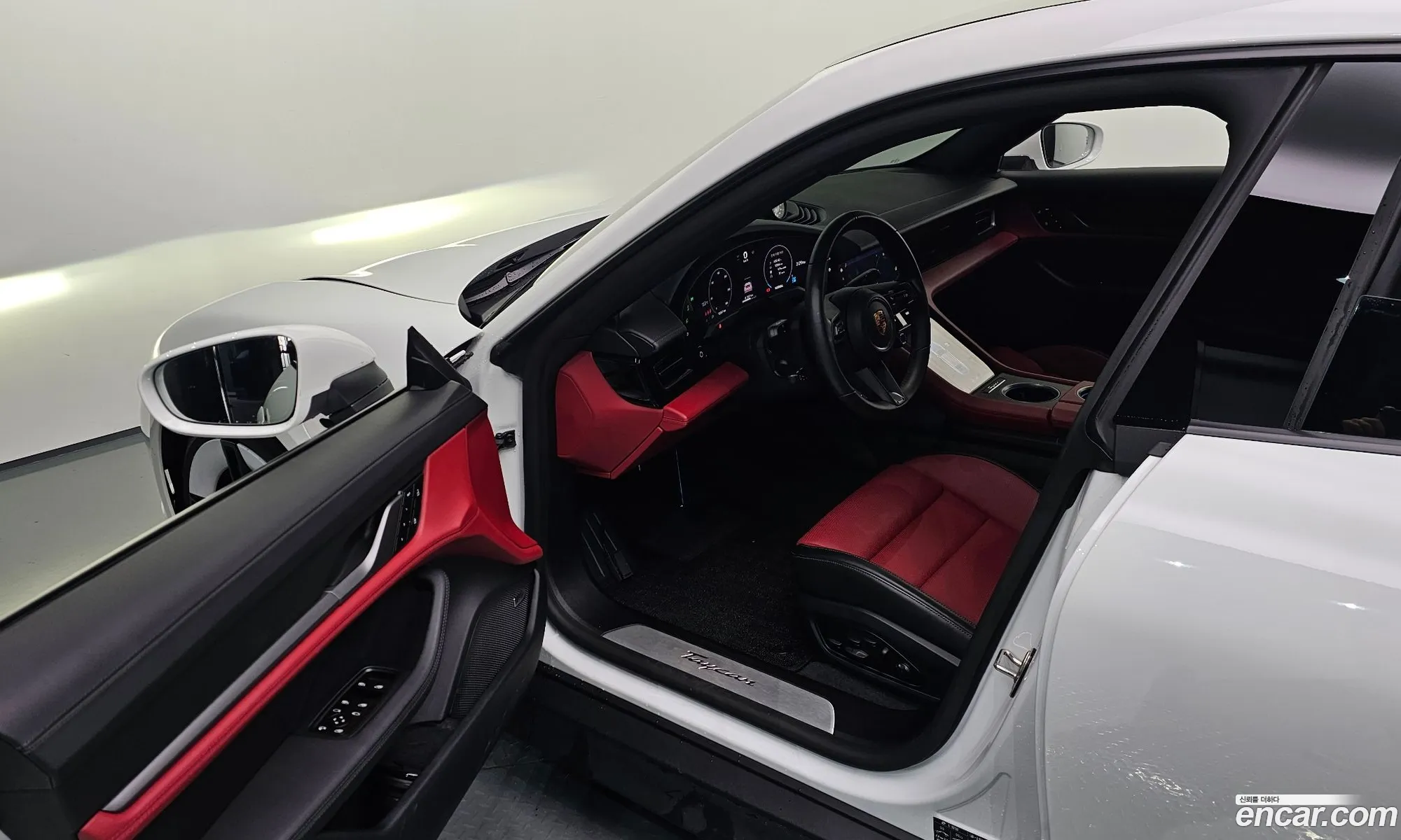 Porsche Taycan 2024 — 11