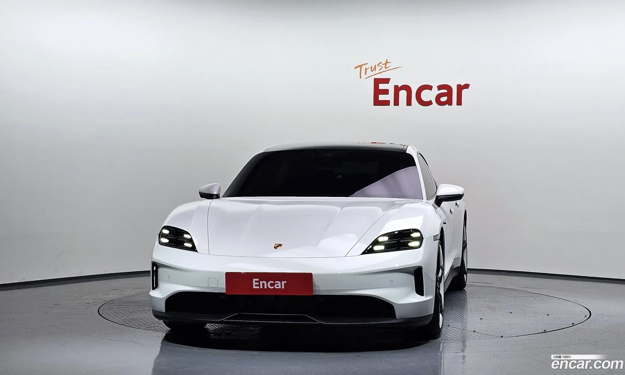 Porsche Taycan 2024 — 14