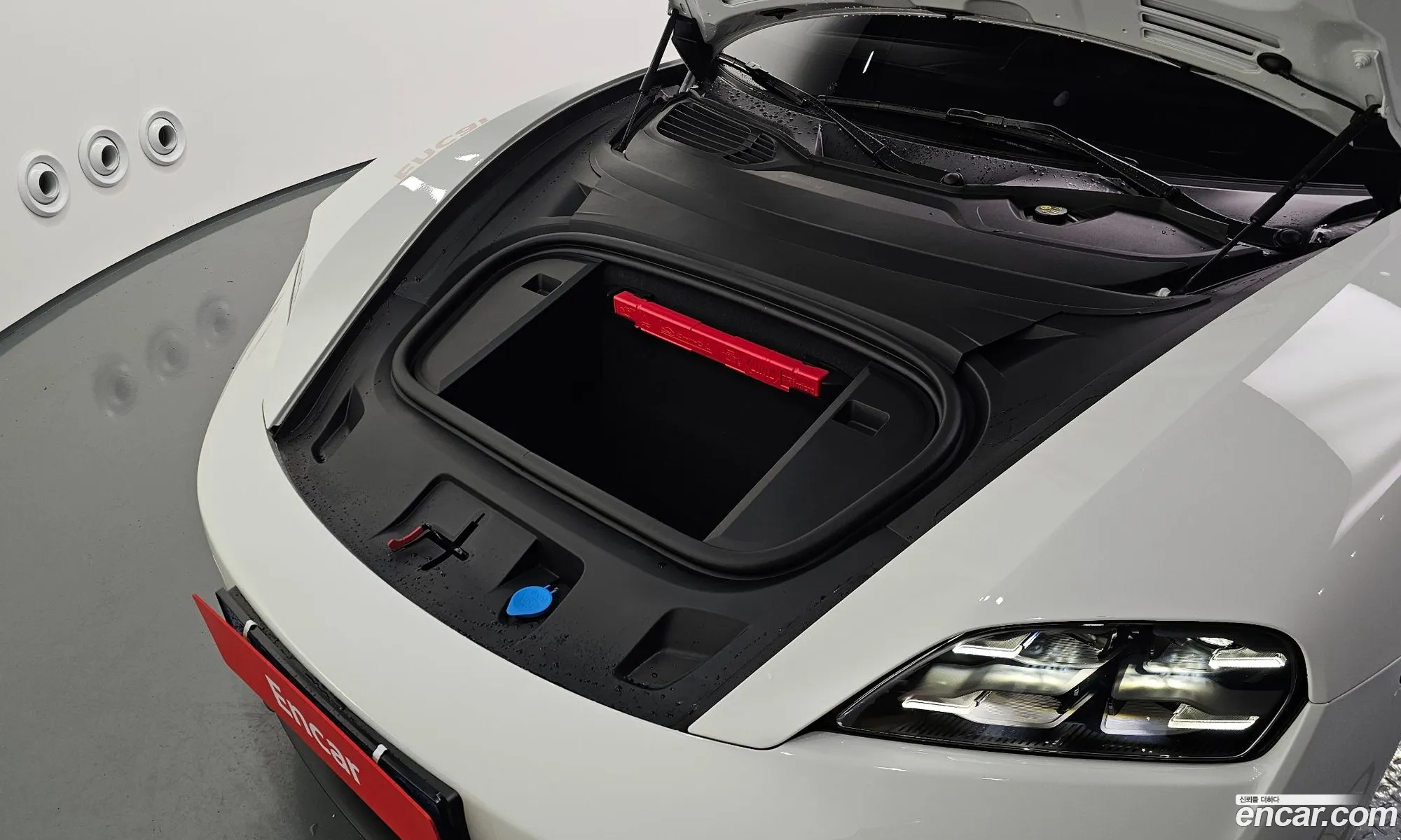 Porsche Taycan 2024 — 8