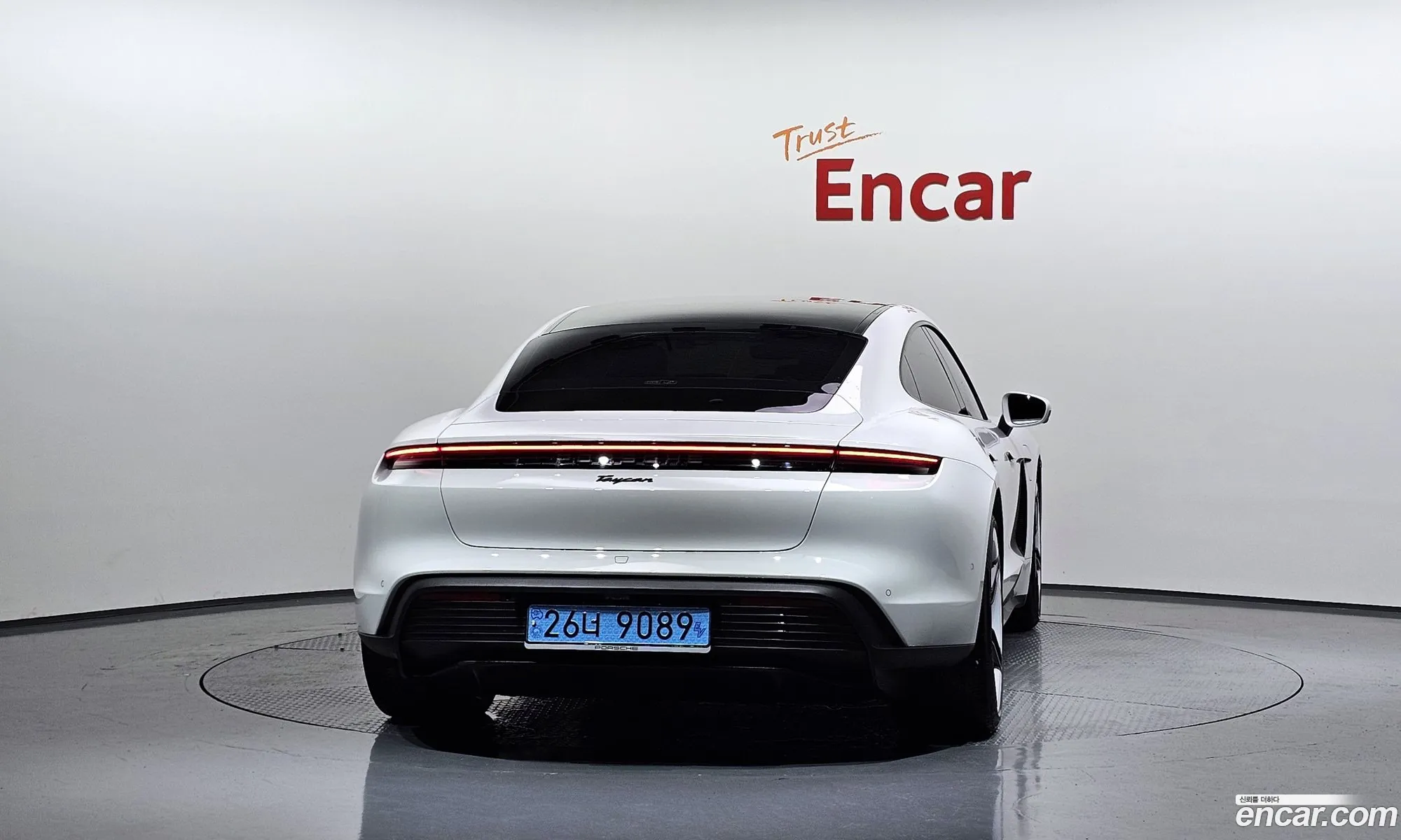 Porsche Taycan 2024 — 3