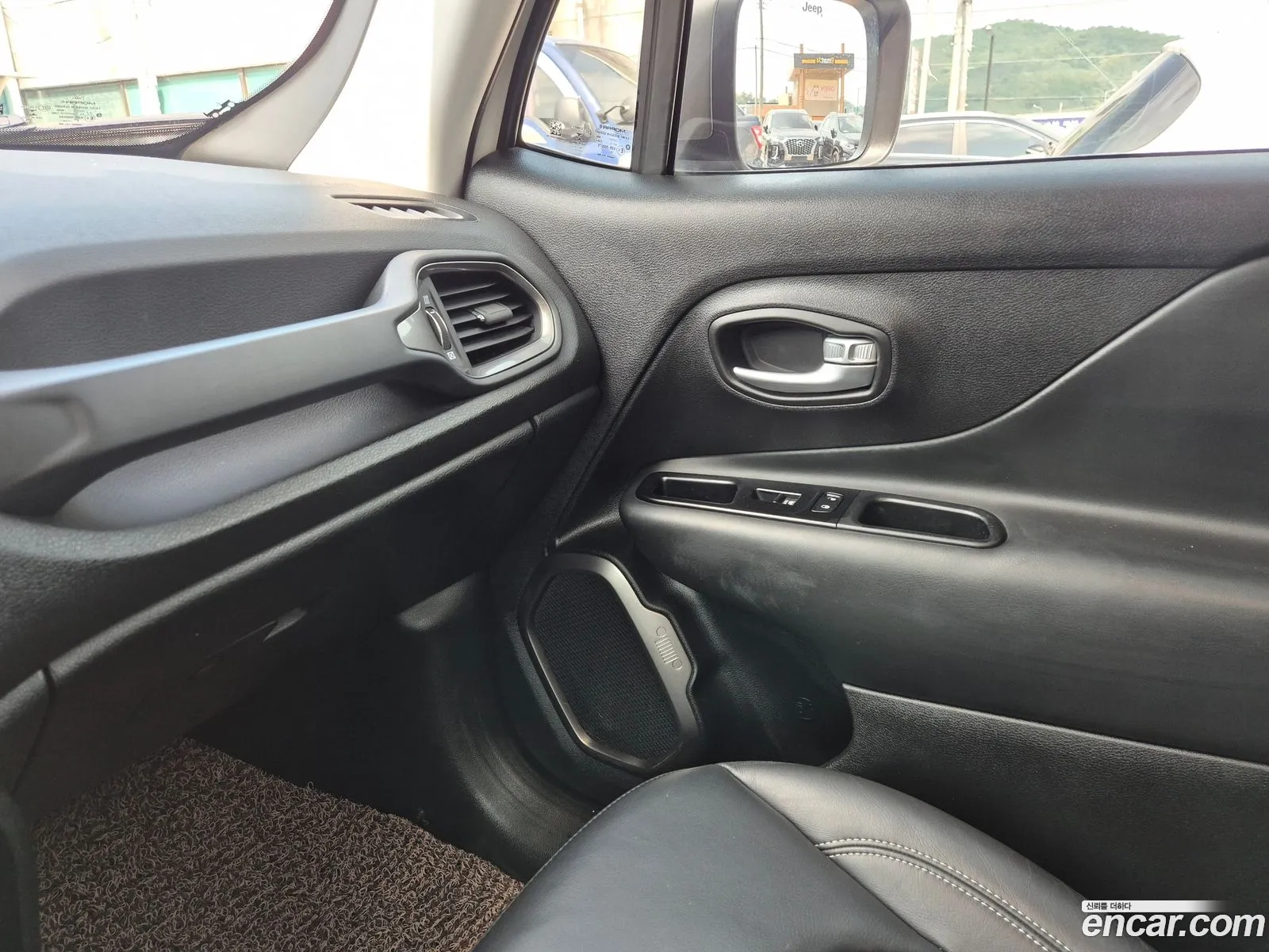 Jeep Renegade 2020 — 2