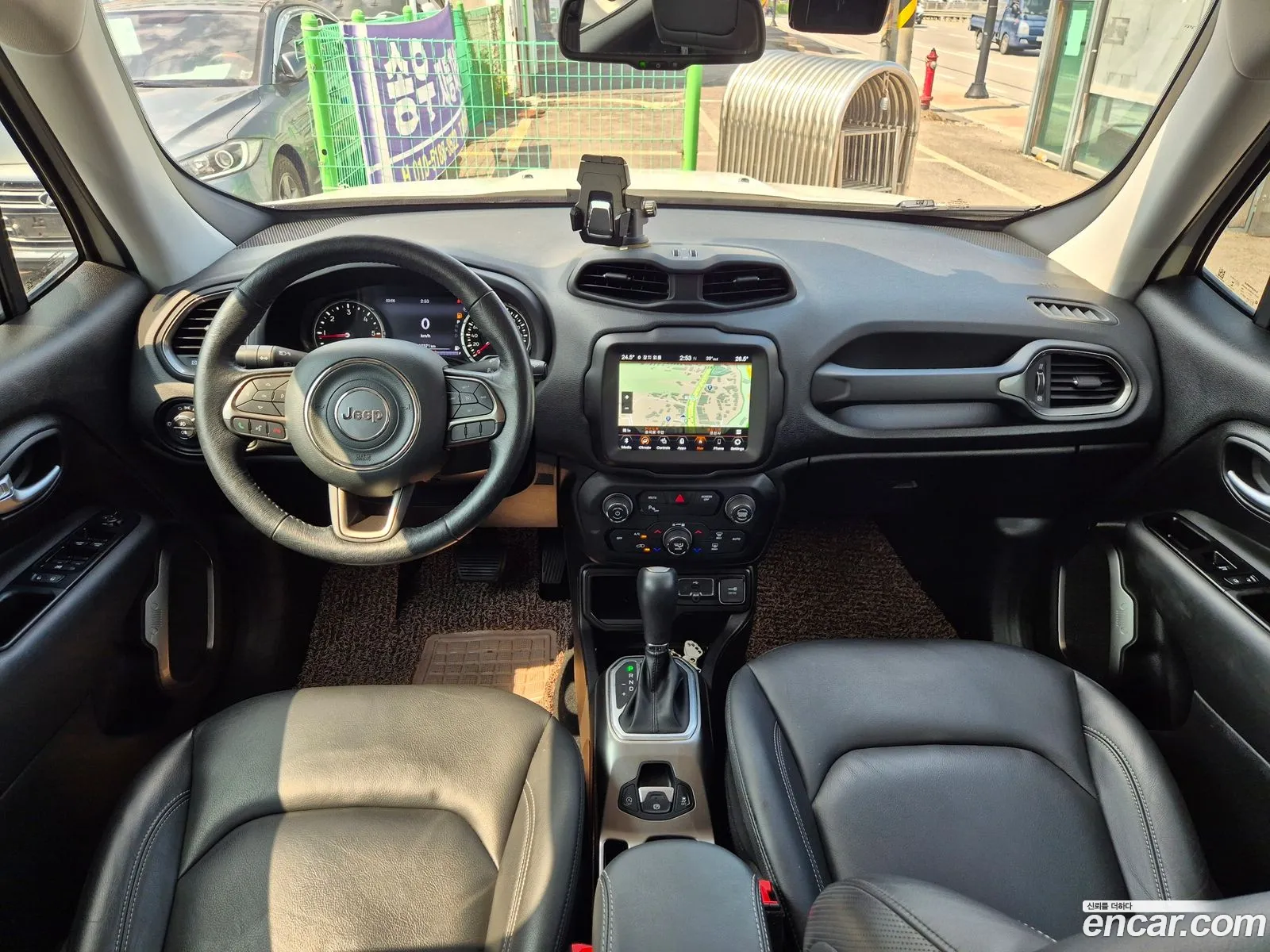 Jeep Renegade 2020 — 4