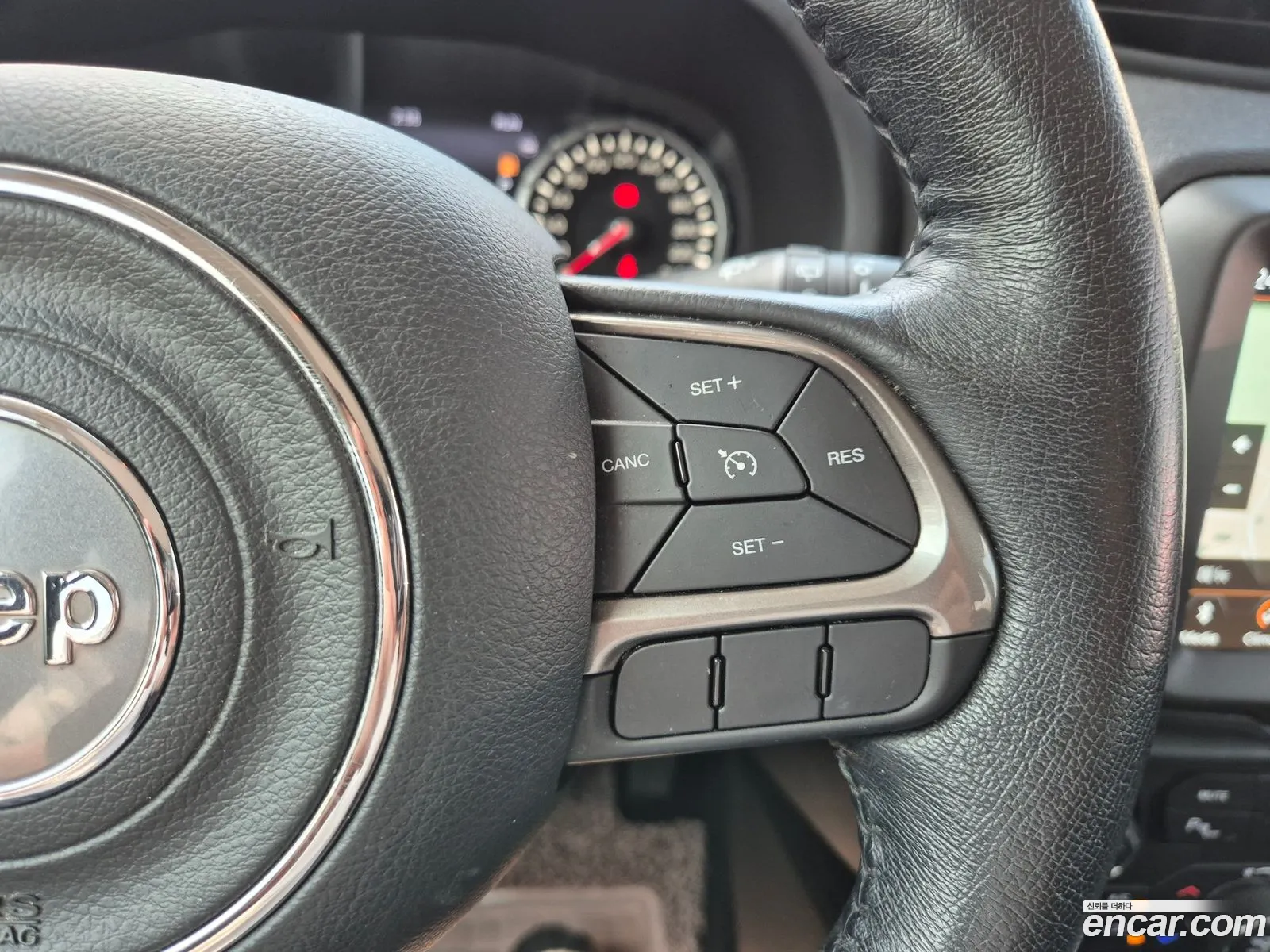 Jeep Renegade 2020 — 15