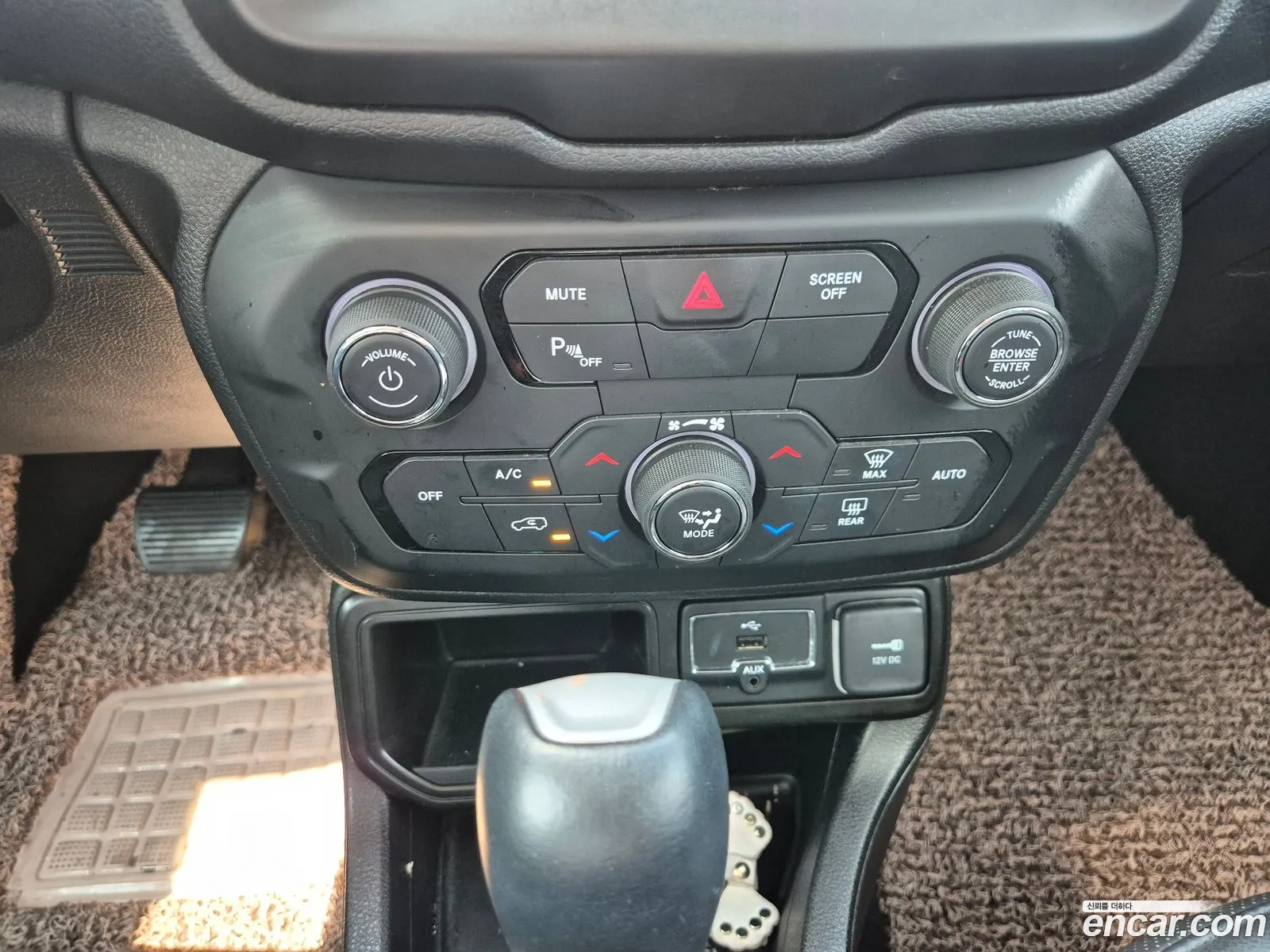 Jeep Renegade 2020 — 9