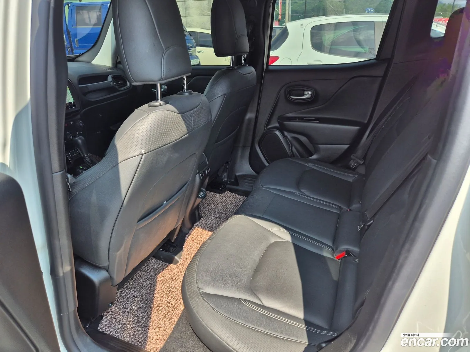 Jeep Renegade 2020 — 8