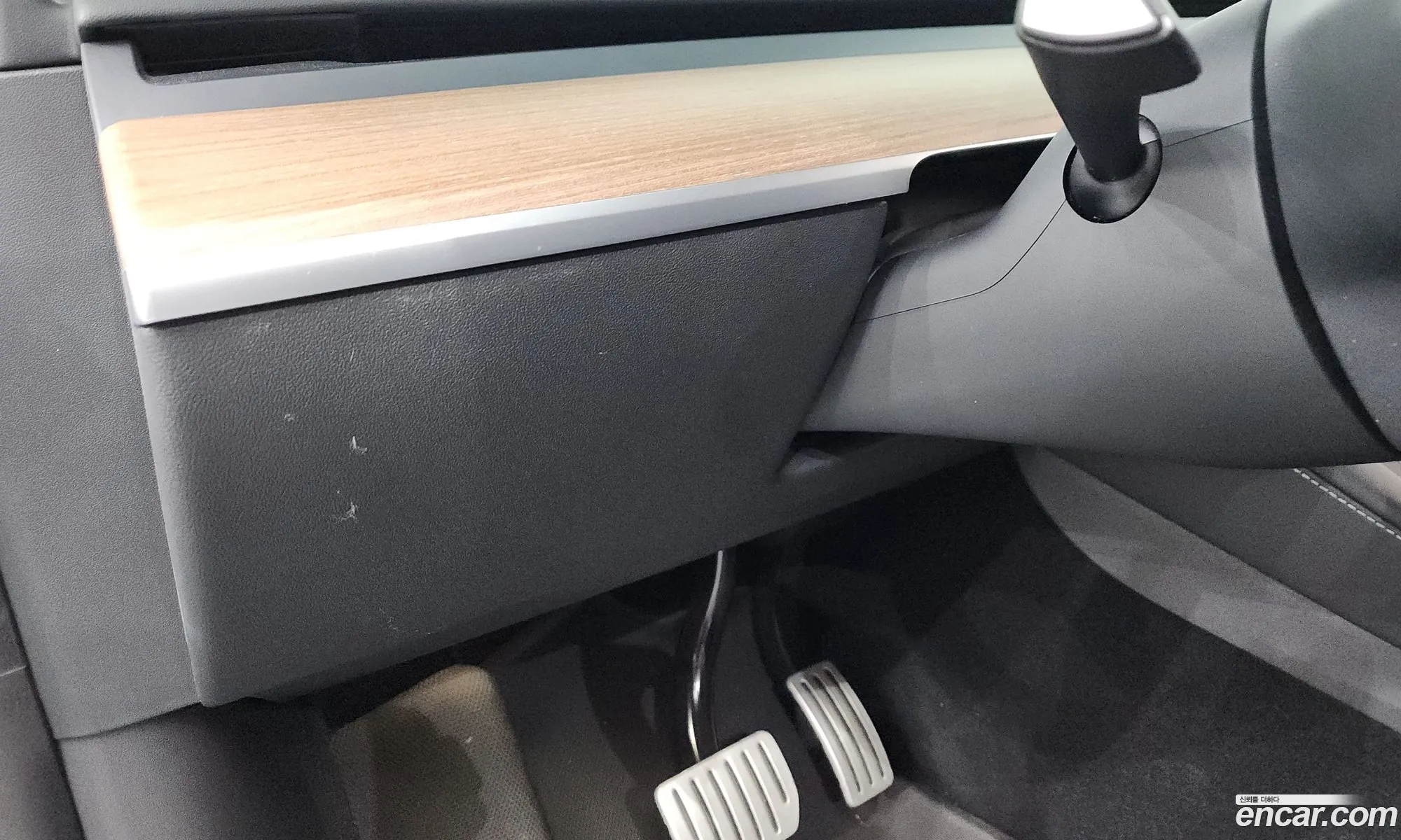 Tesla Model Y 2024 LRWYGCEL9RC564080 — 18