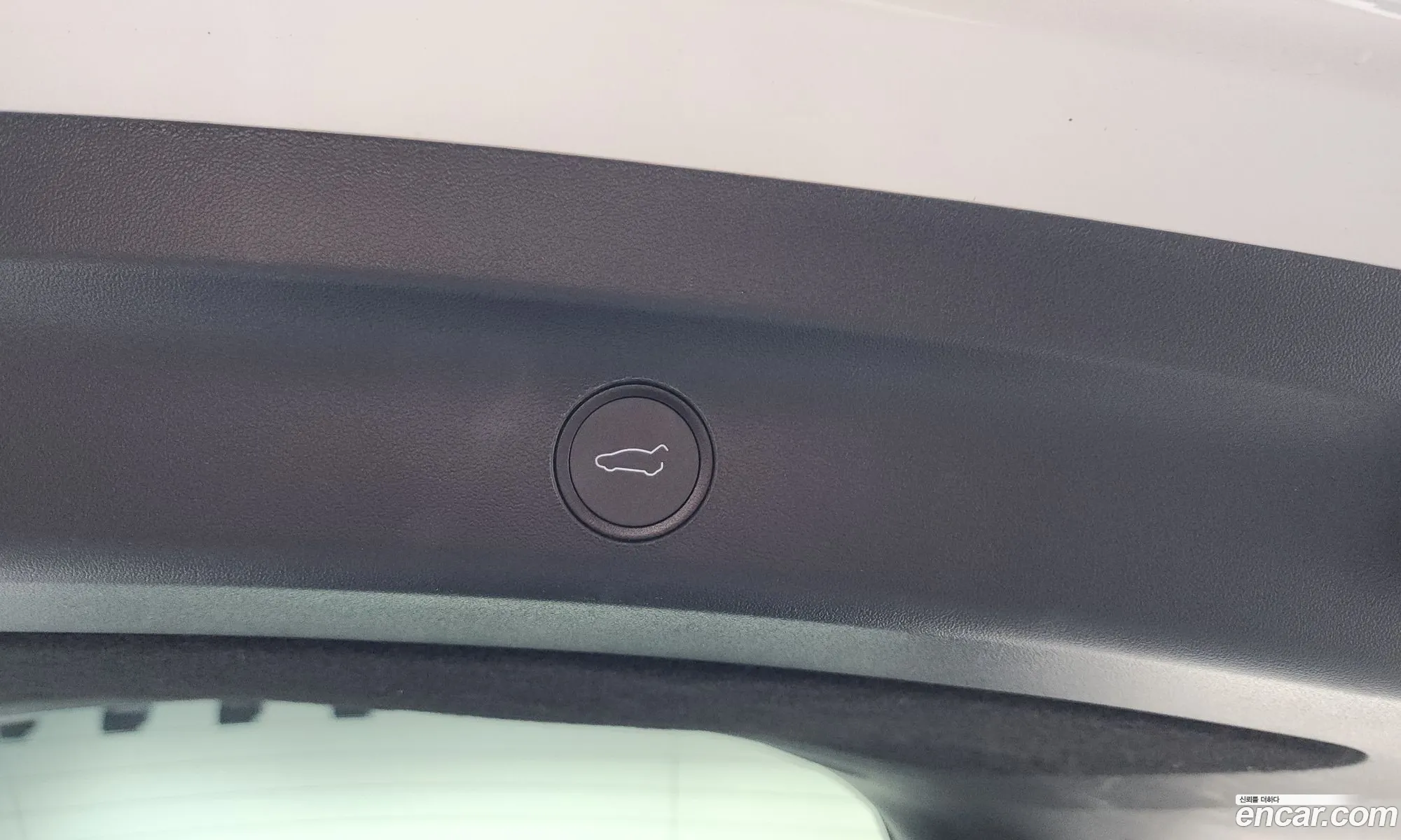 Tesla Model Y 2024 LRWYGCEL9RC564080 — 5