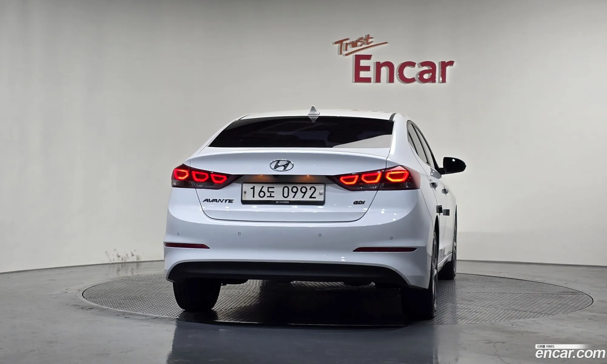 Hyundai Elantra AD 2016 — 3