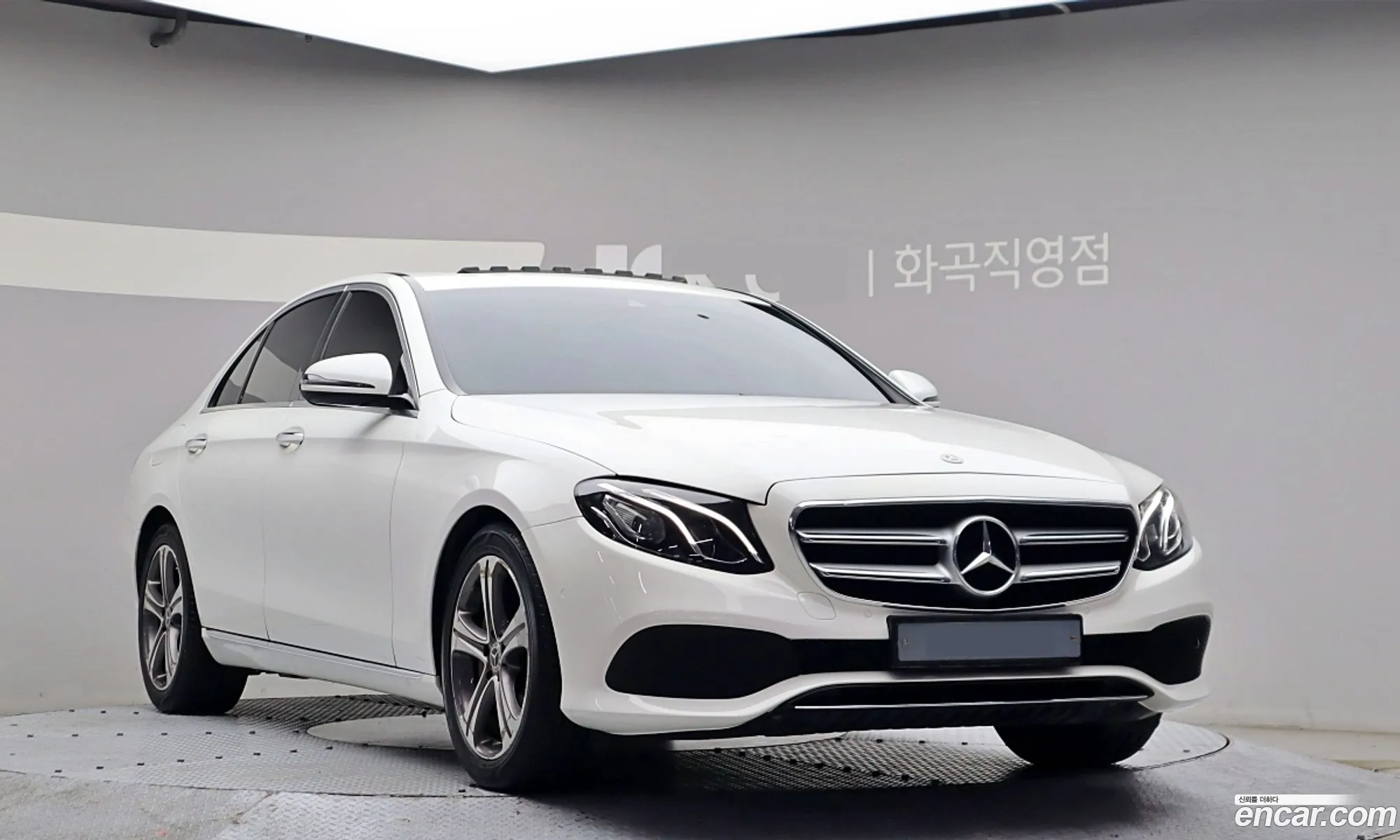 Mercedes-Benz E-Class W213 2019 — 18