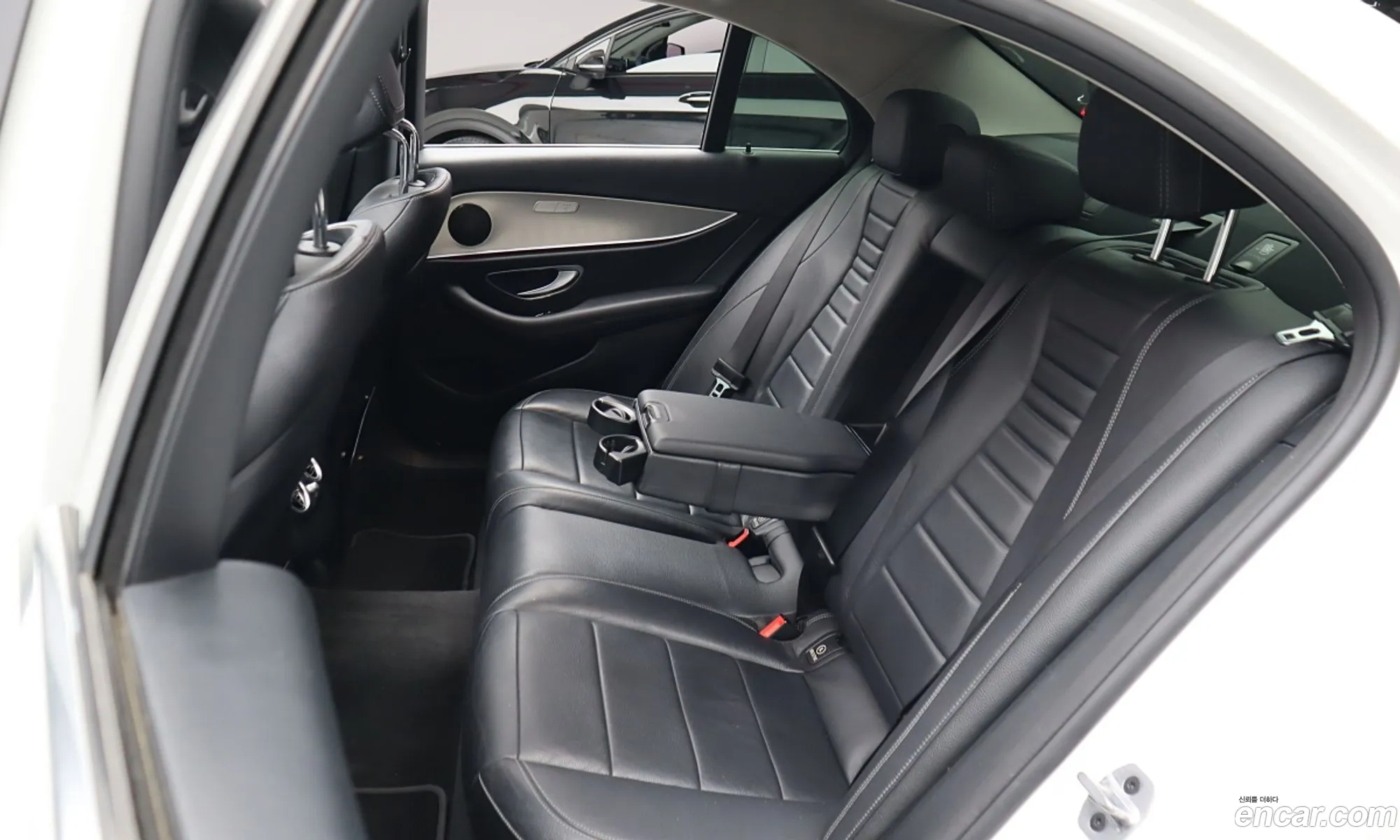 Mercedes-Benz E-Class W213 2019 — 19