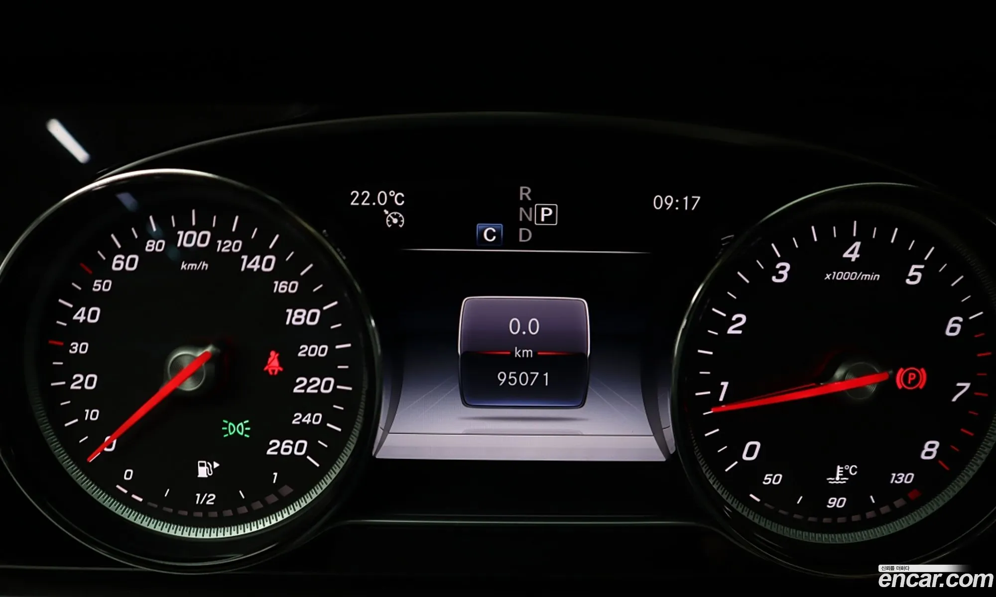 Mercedes-Benz E-Class W213 2019 — 17