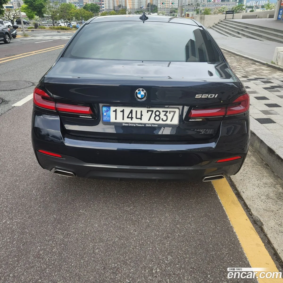 BMW 5 Series 2023 — 12