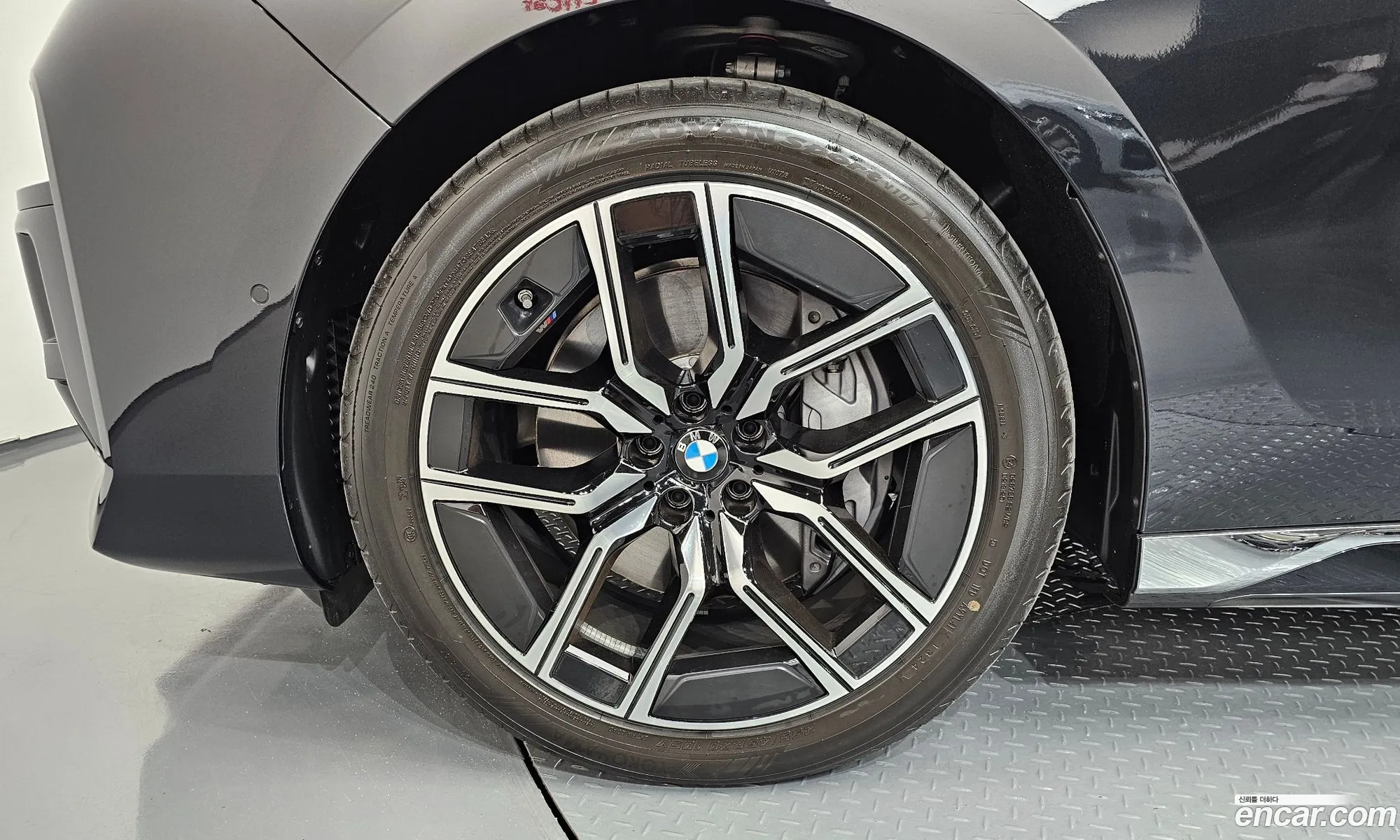 BMW 7 Series 2025 — 37