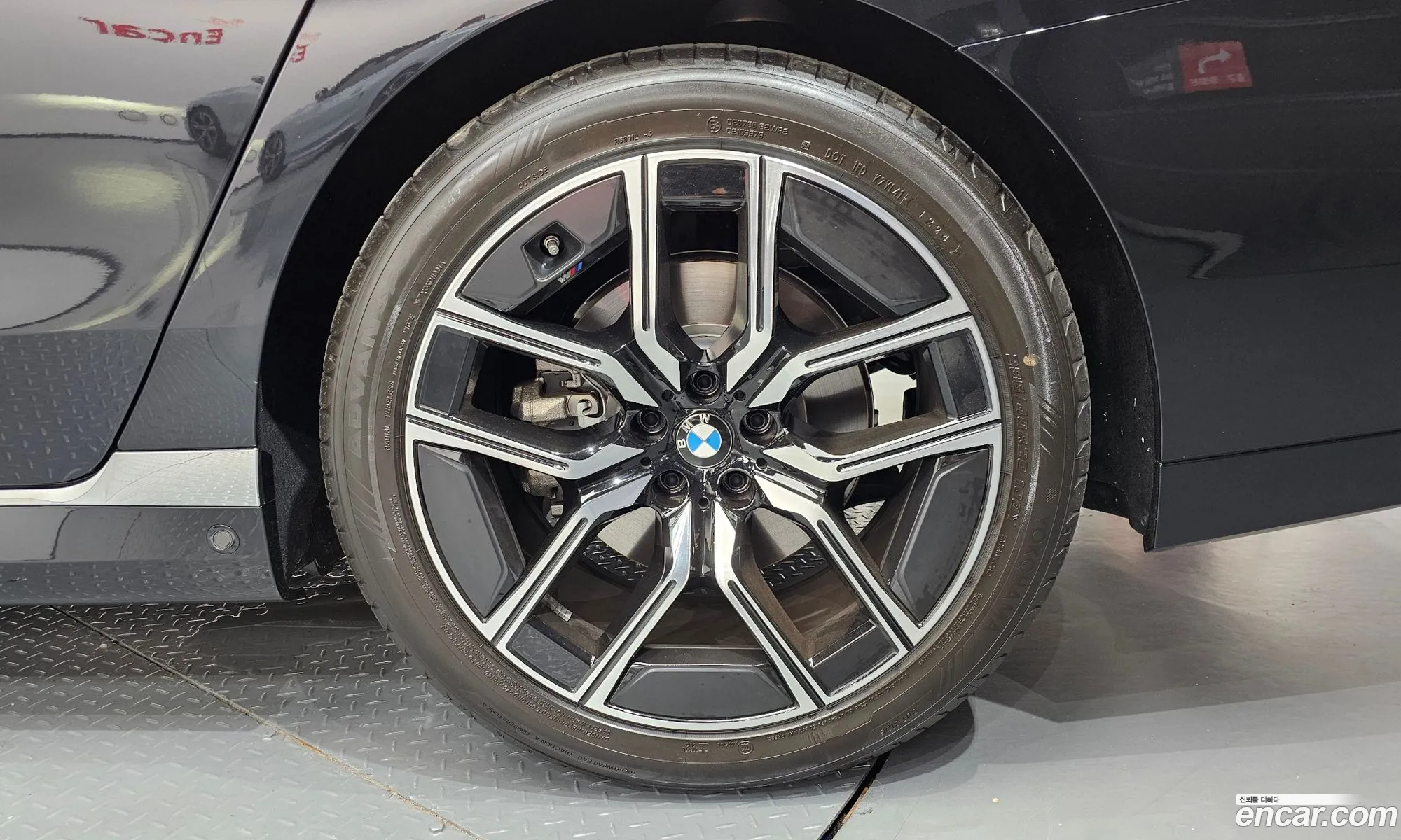 BMW 7 Series 2025 — 9
