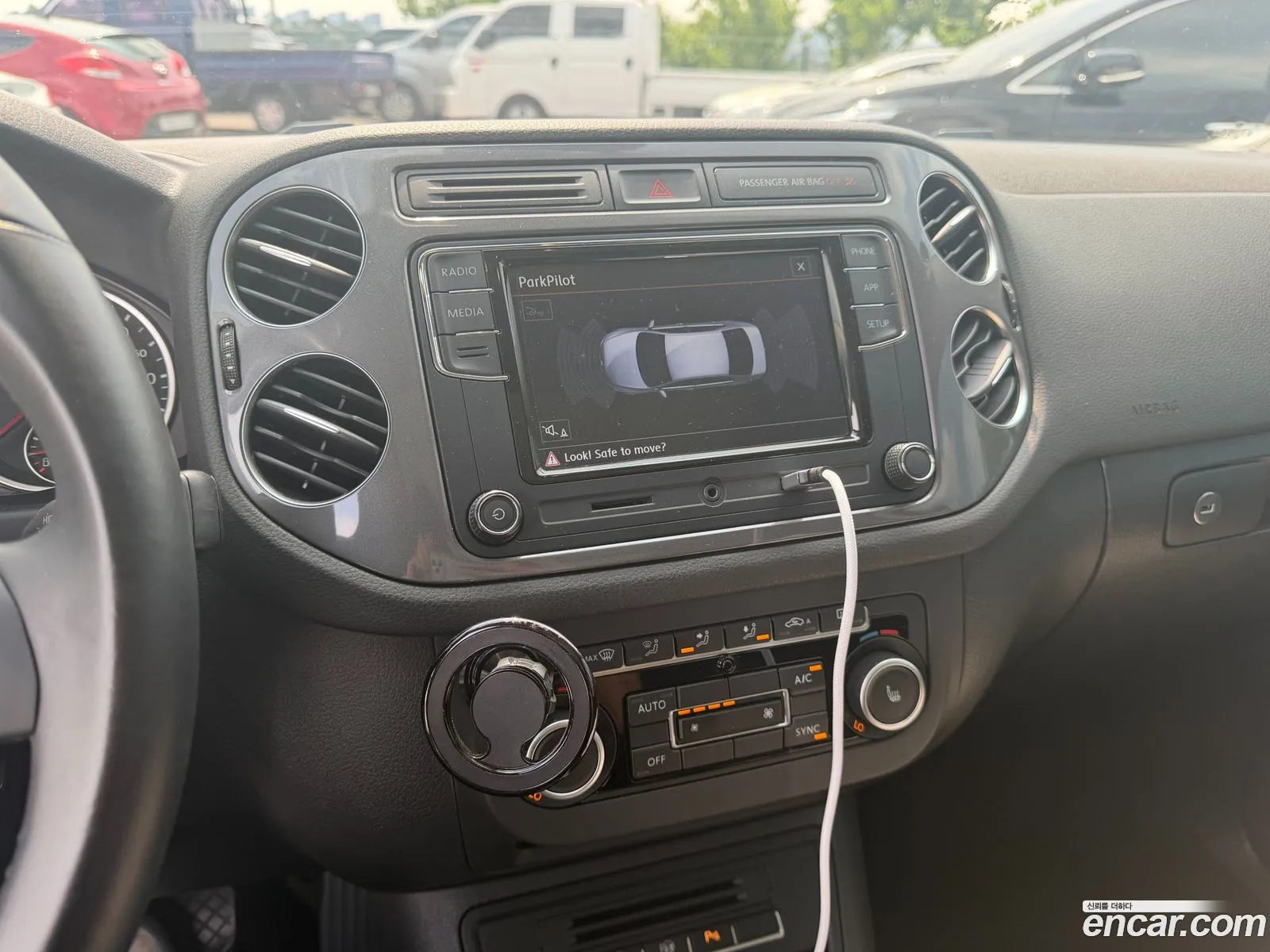 Volkswagen Tiguan 2013 — 9