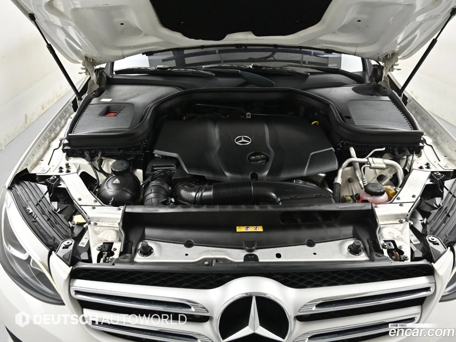 Mercedes-Benz GLC-Class X253 2016 — 16