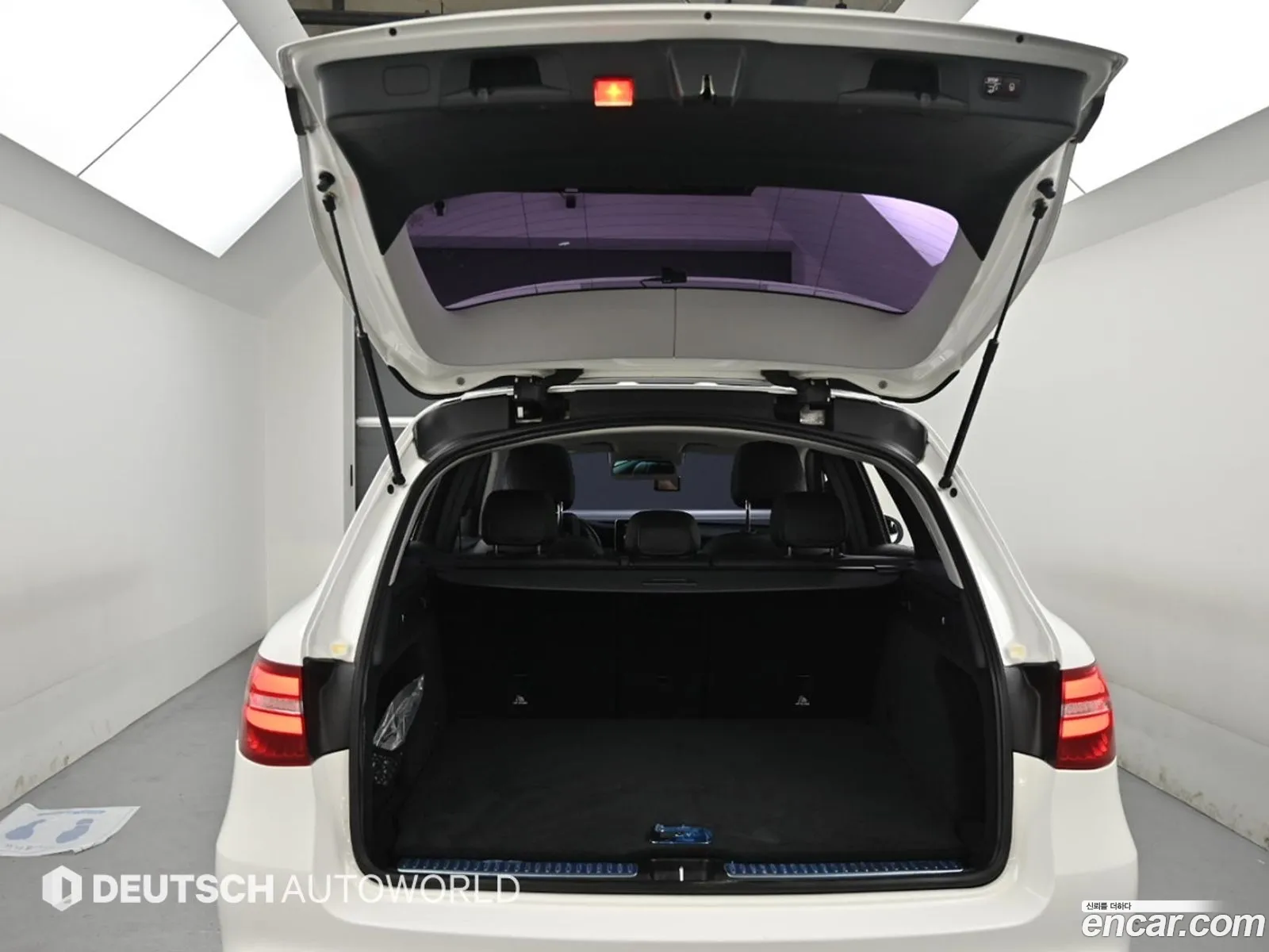 Mercedes-Benz GLC-Class X253 2016 — 11