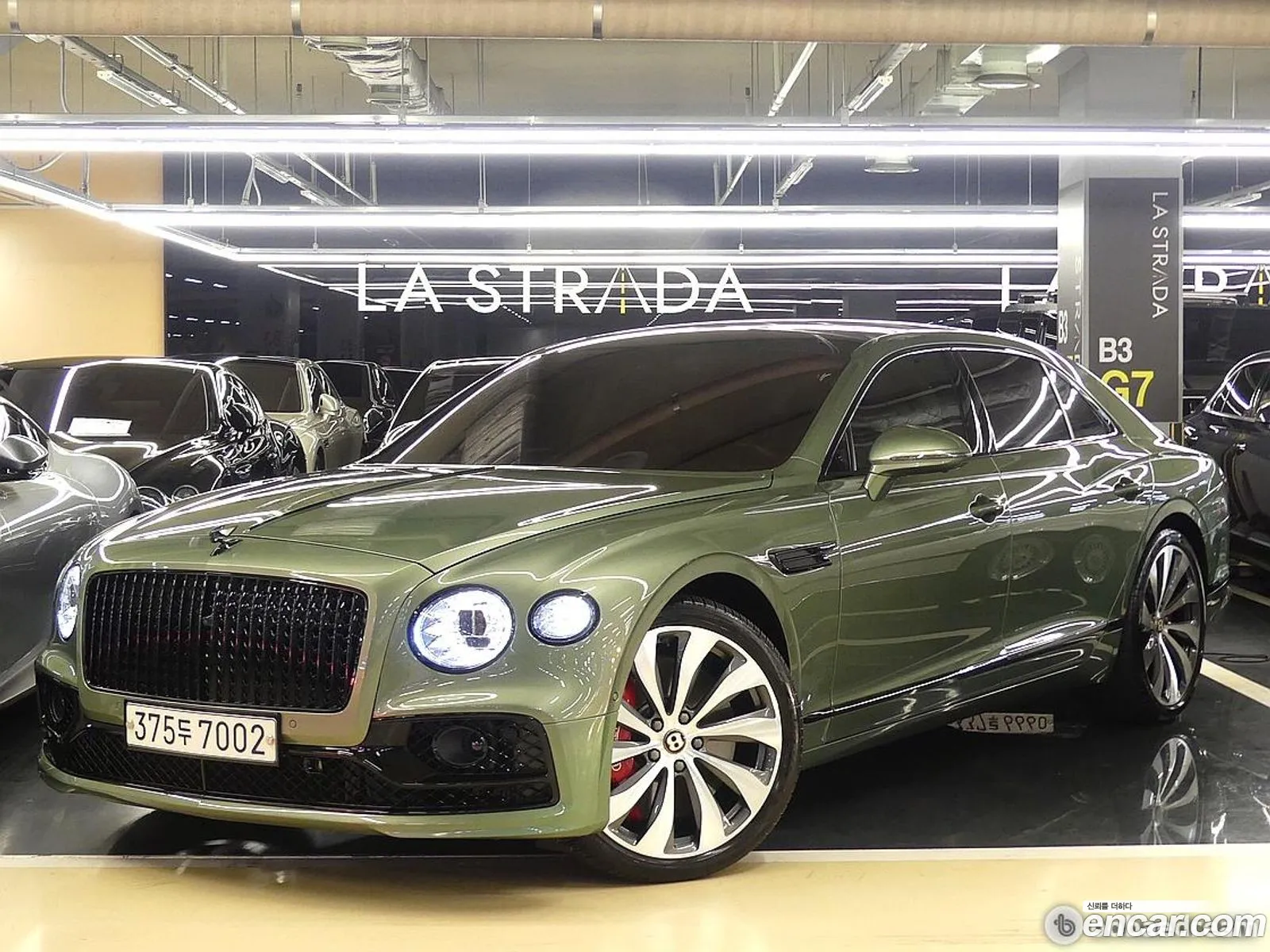 Bentley Flying Spur 2022 — 8