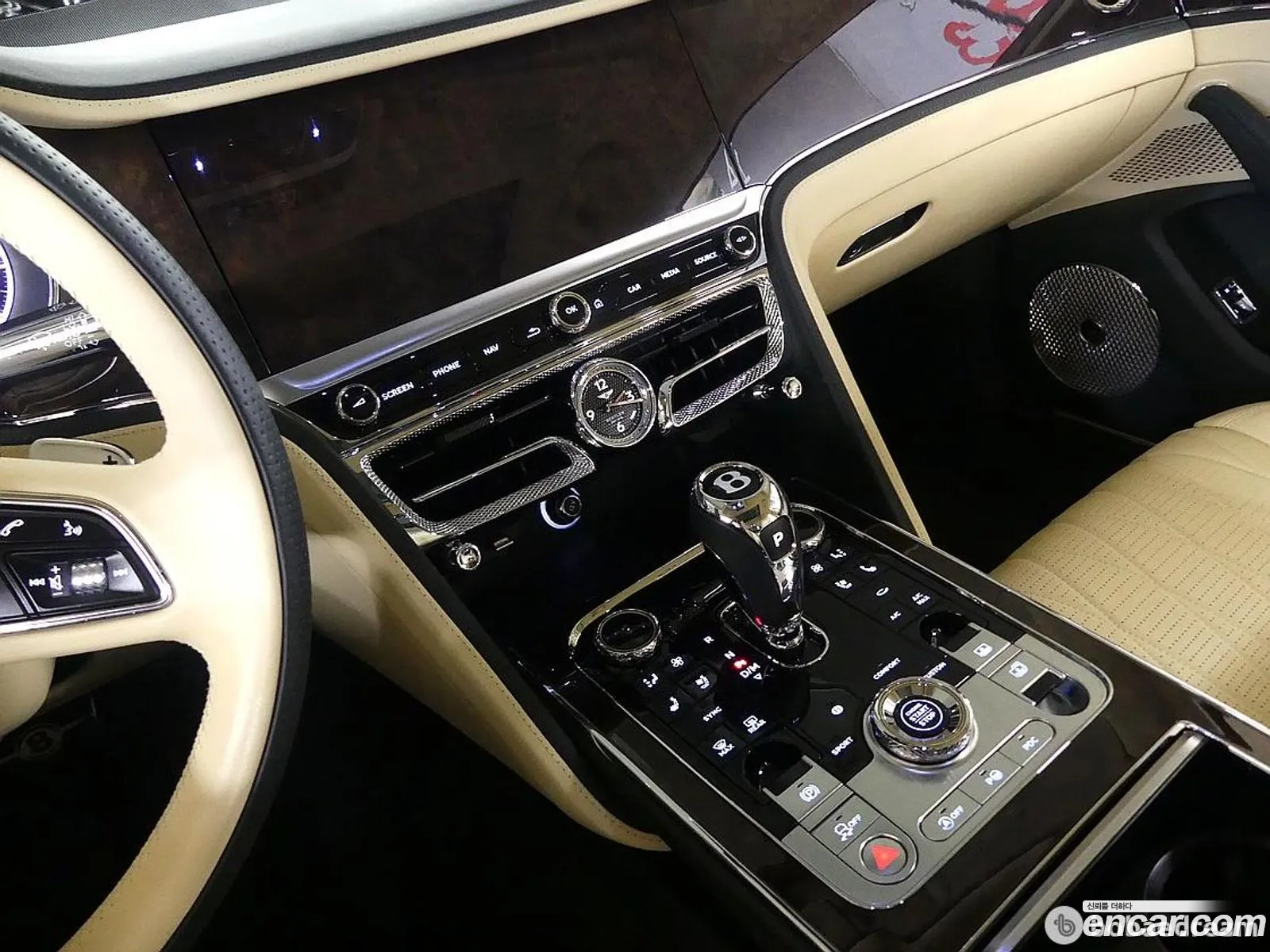 Bentley Flying Spur 2022 — 12