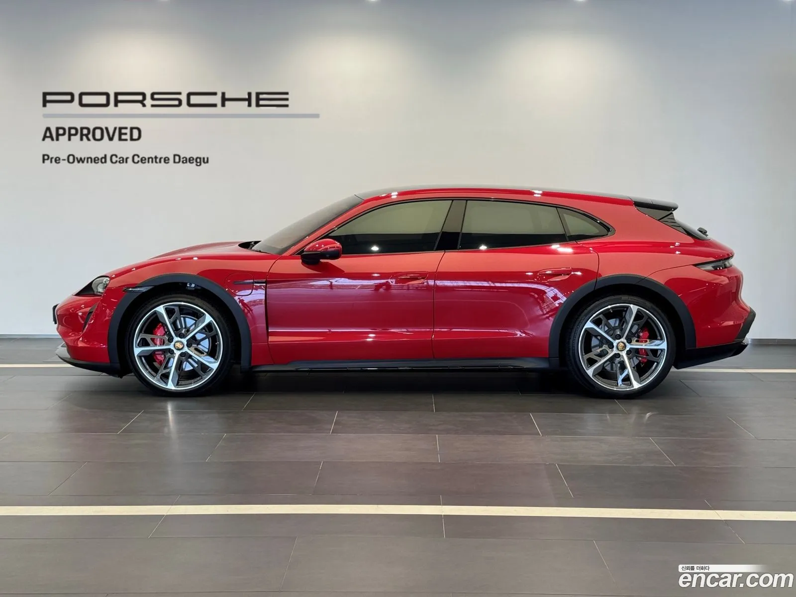 Porsche Taycan 2023 — 2