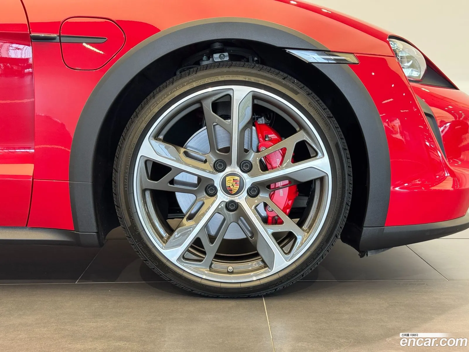 Porsche Taycan 2023 — 13