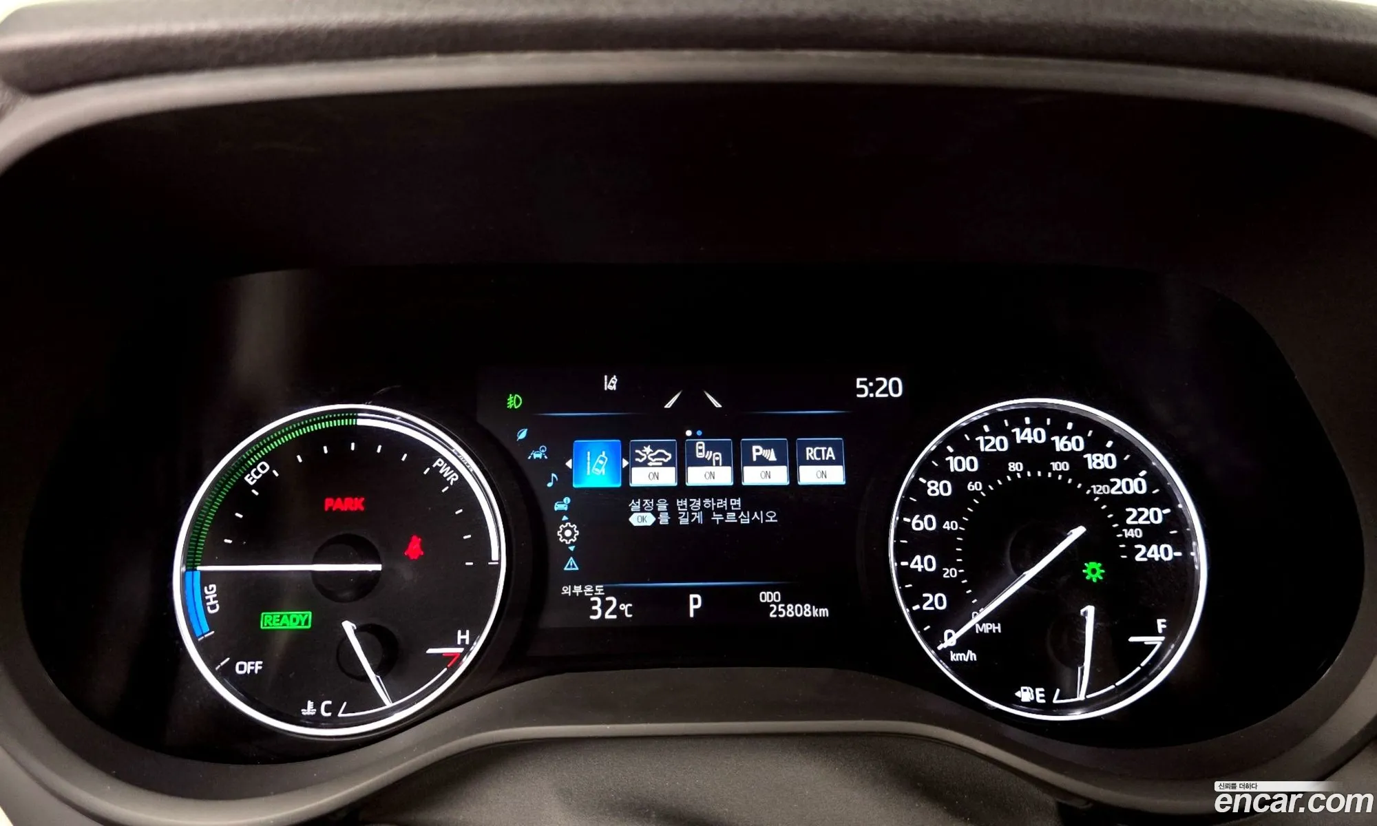Toyota Sienna 2024 5TDGRKEC — 3